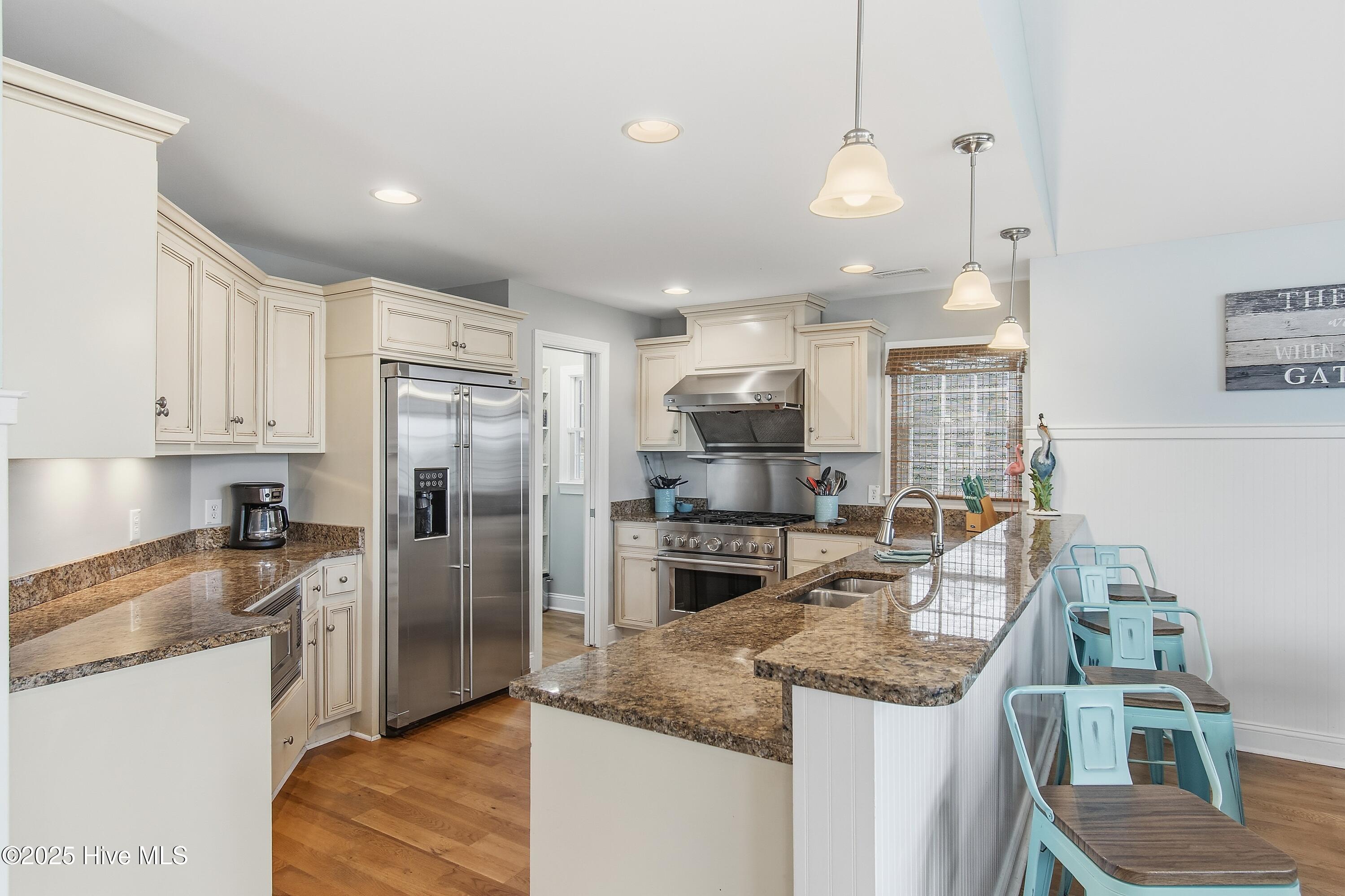 100541969 | Photo 11