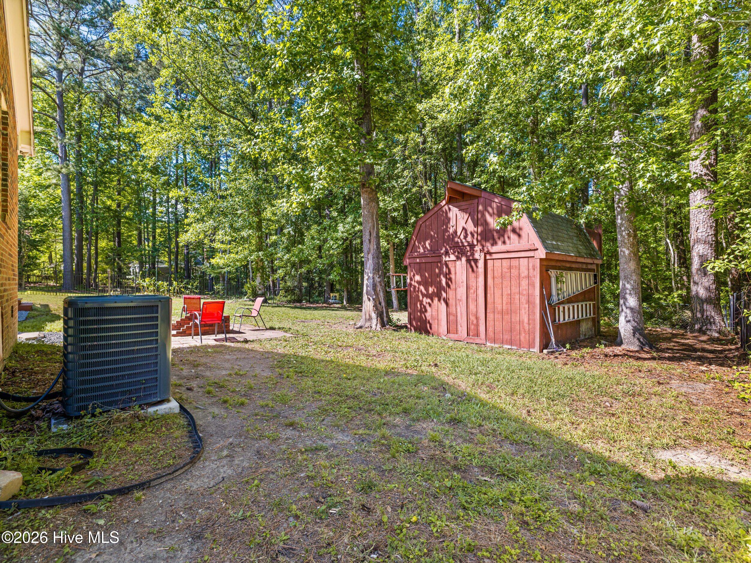 100570486 | Photo 66