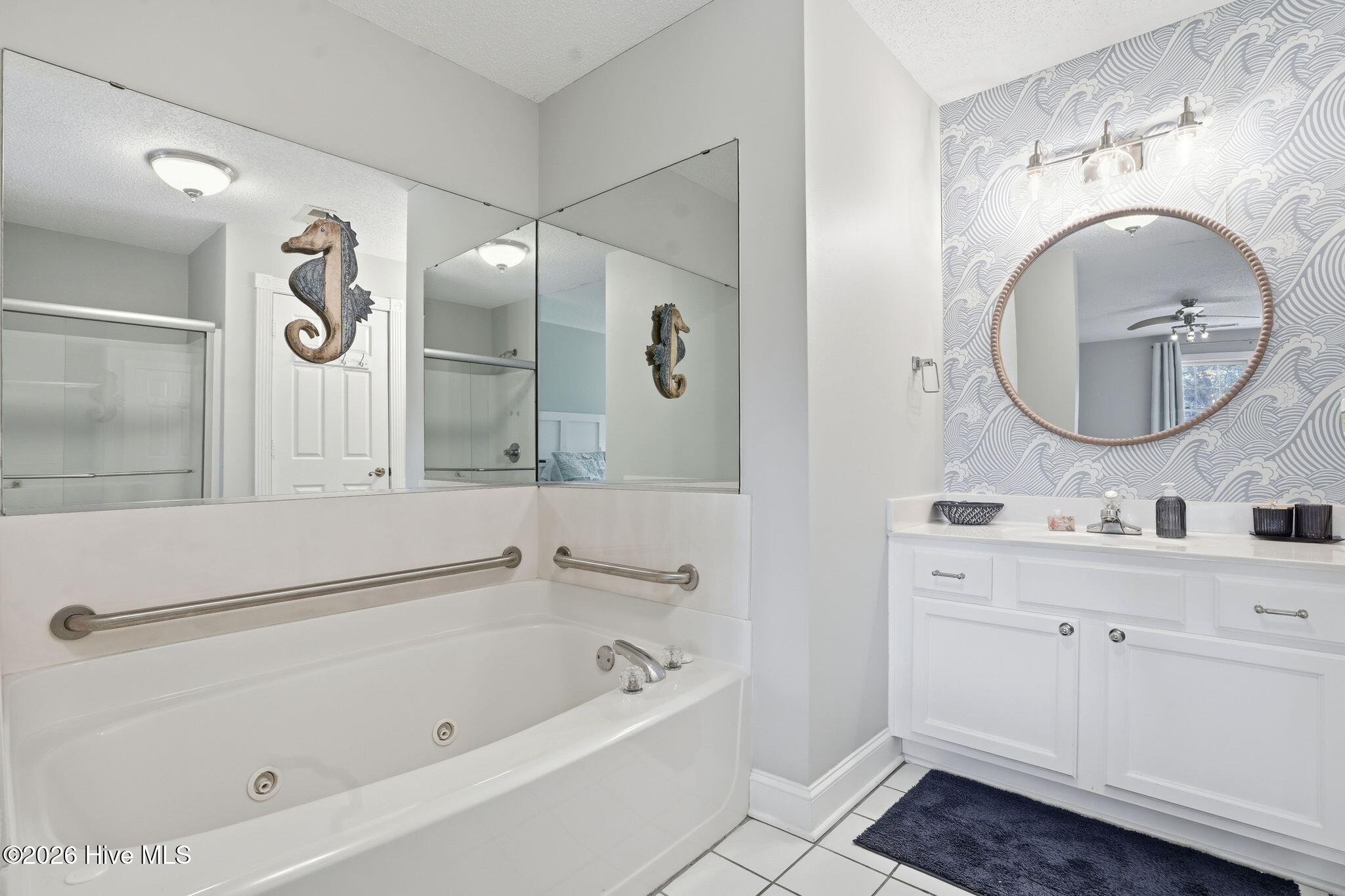 100559289 | Photo 16