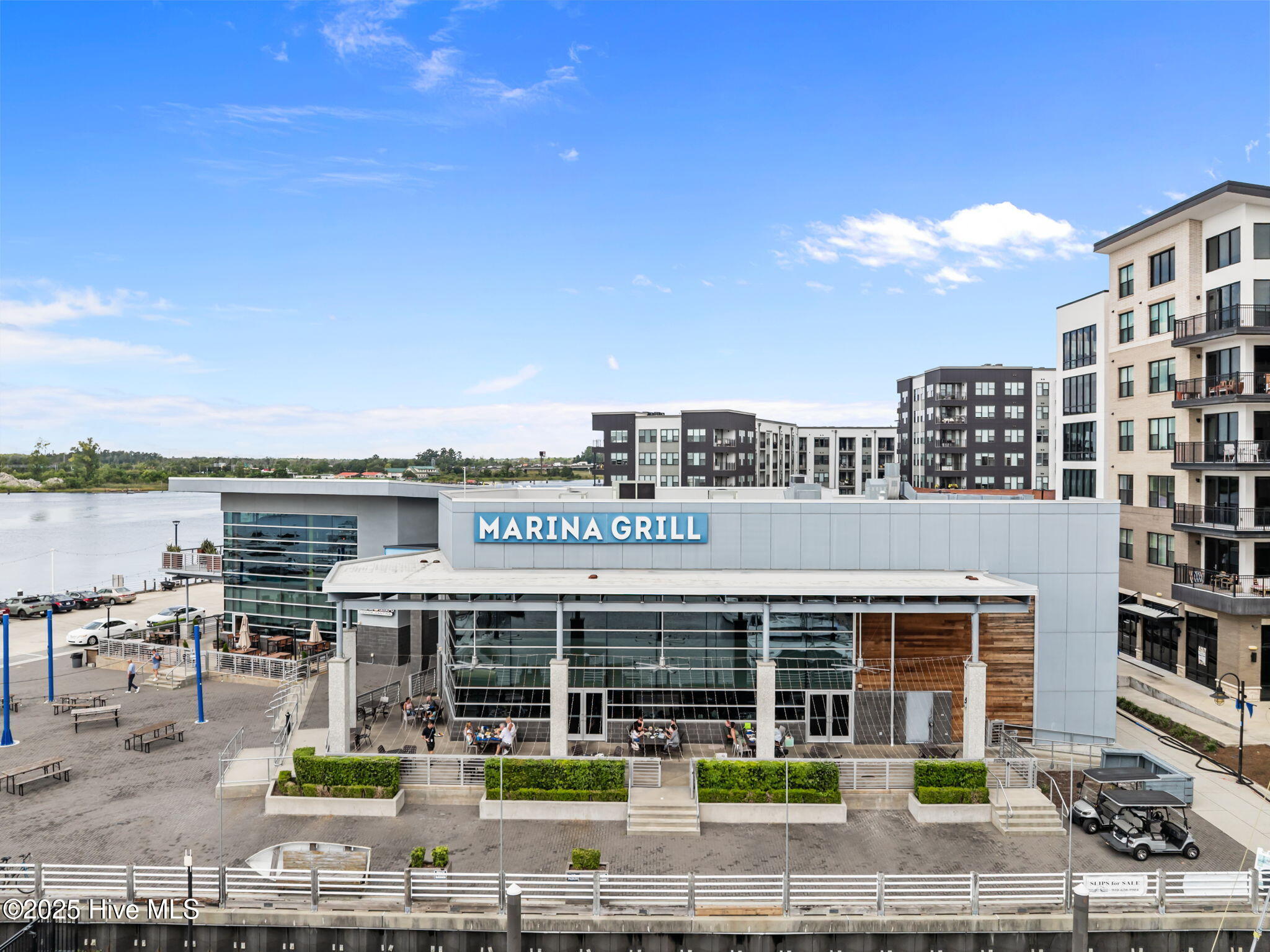 100528560 | Photo 27