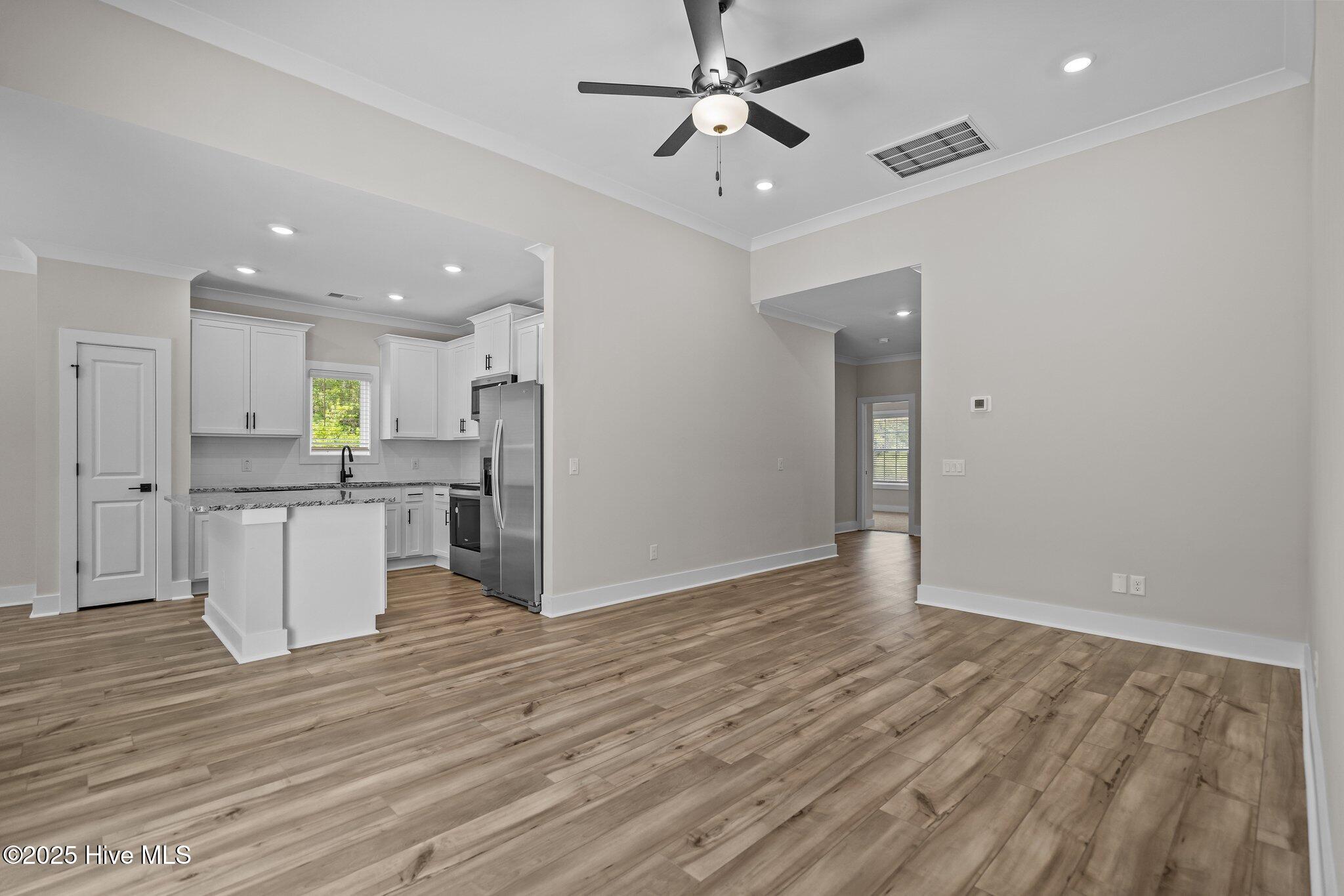 37 S Umbrella Palm Dr Drive, Hampstead, NC 28443 – photo 12: 12-web-or-mls-DSC01830