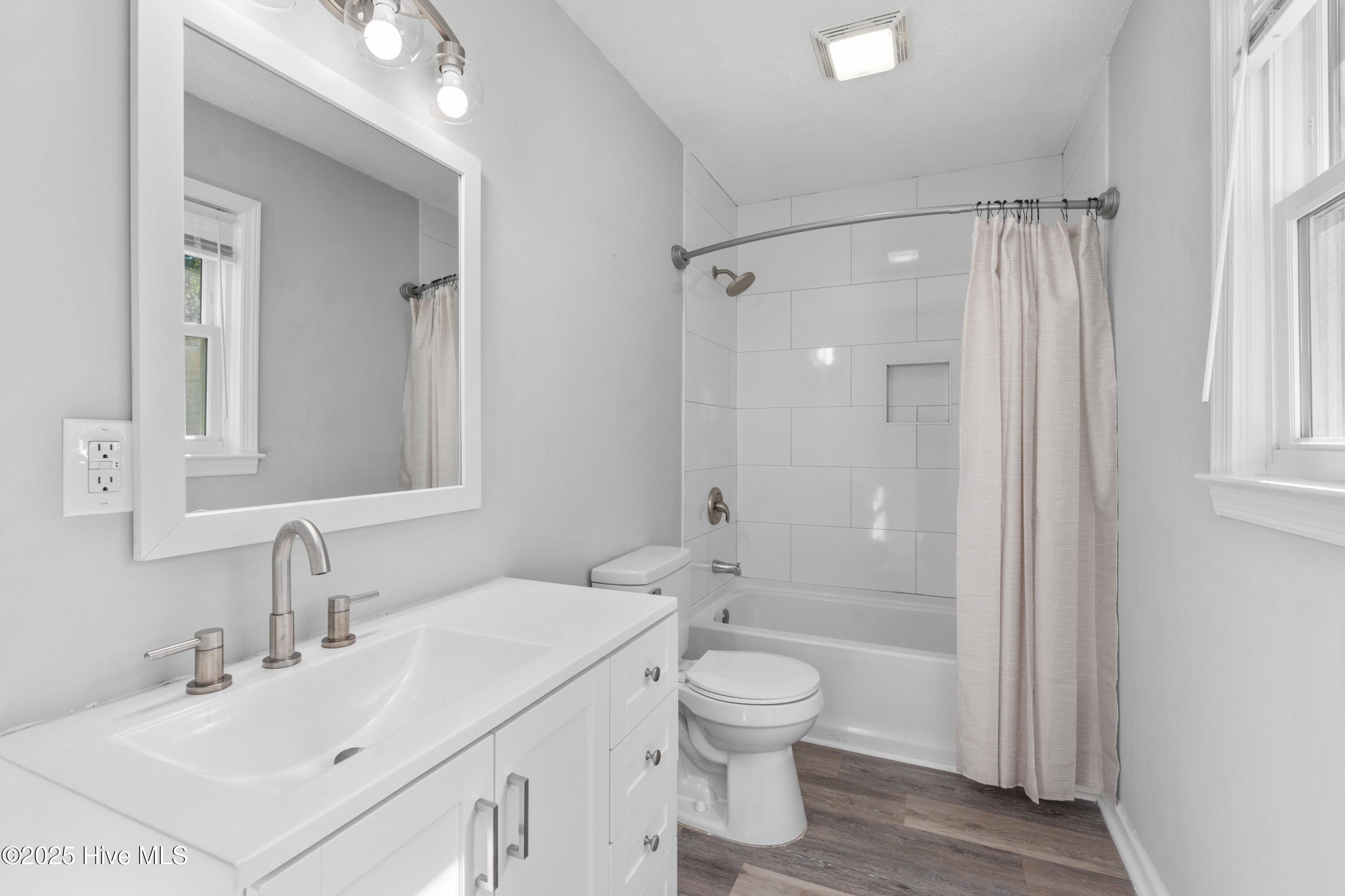 100539708 | Photo 30