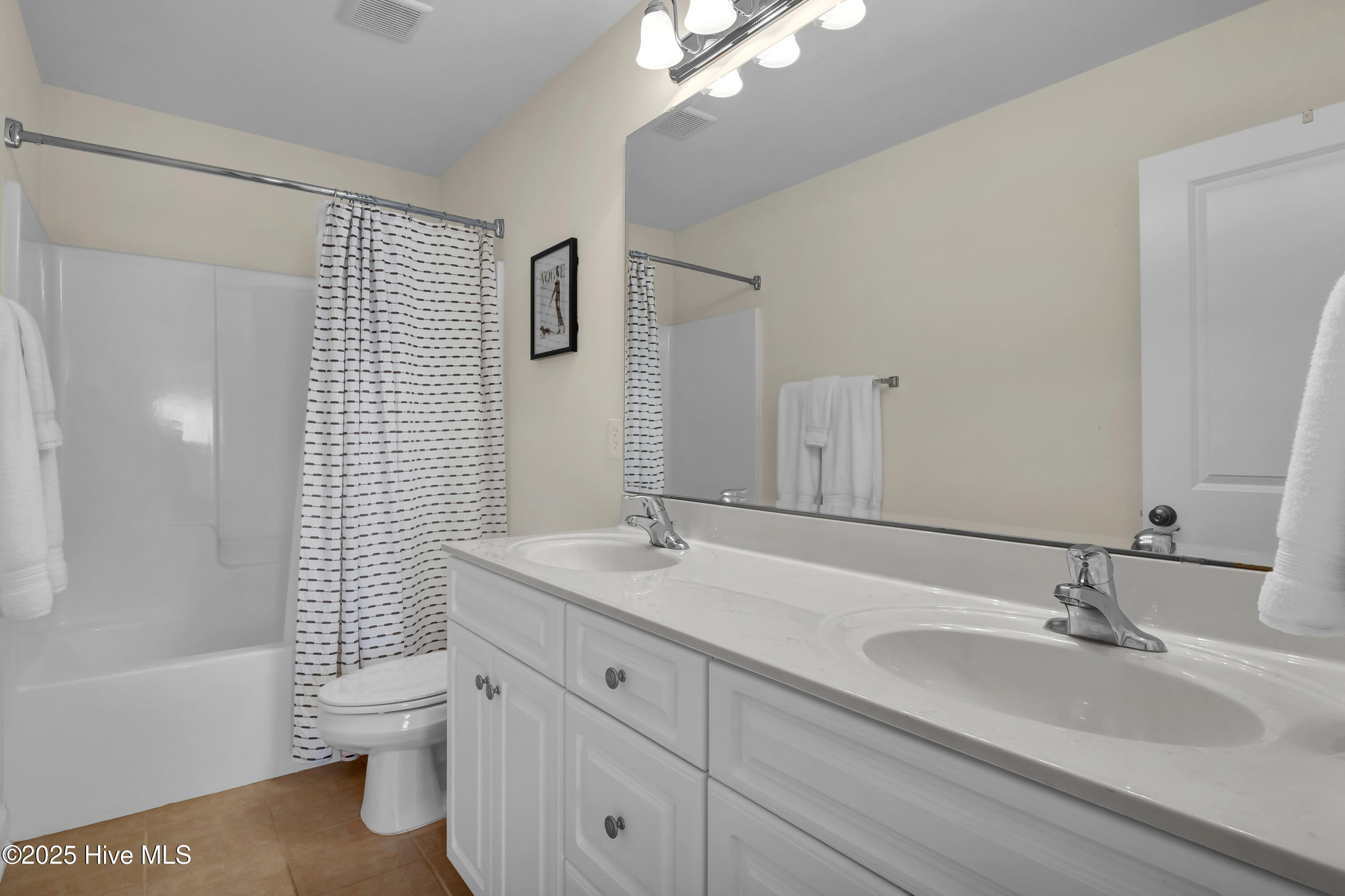 100529141 | Photo 19