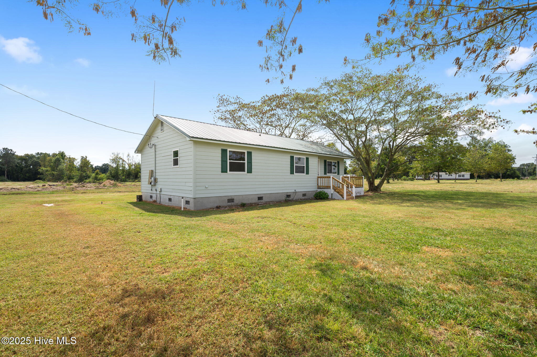 4-web-or-mls-Front exterior