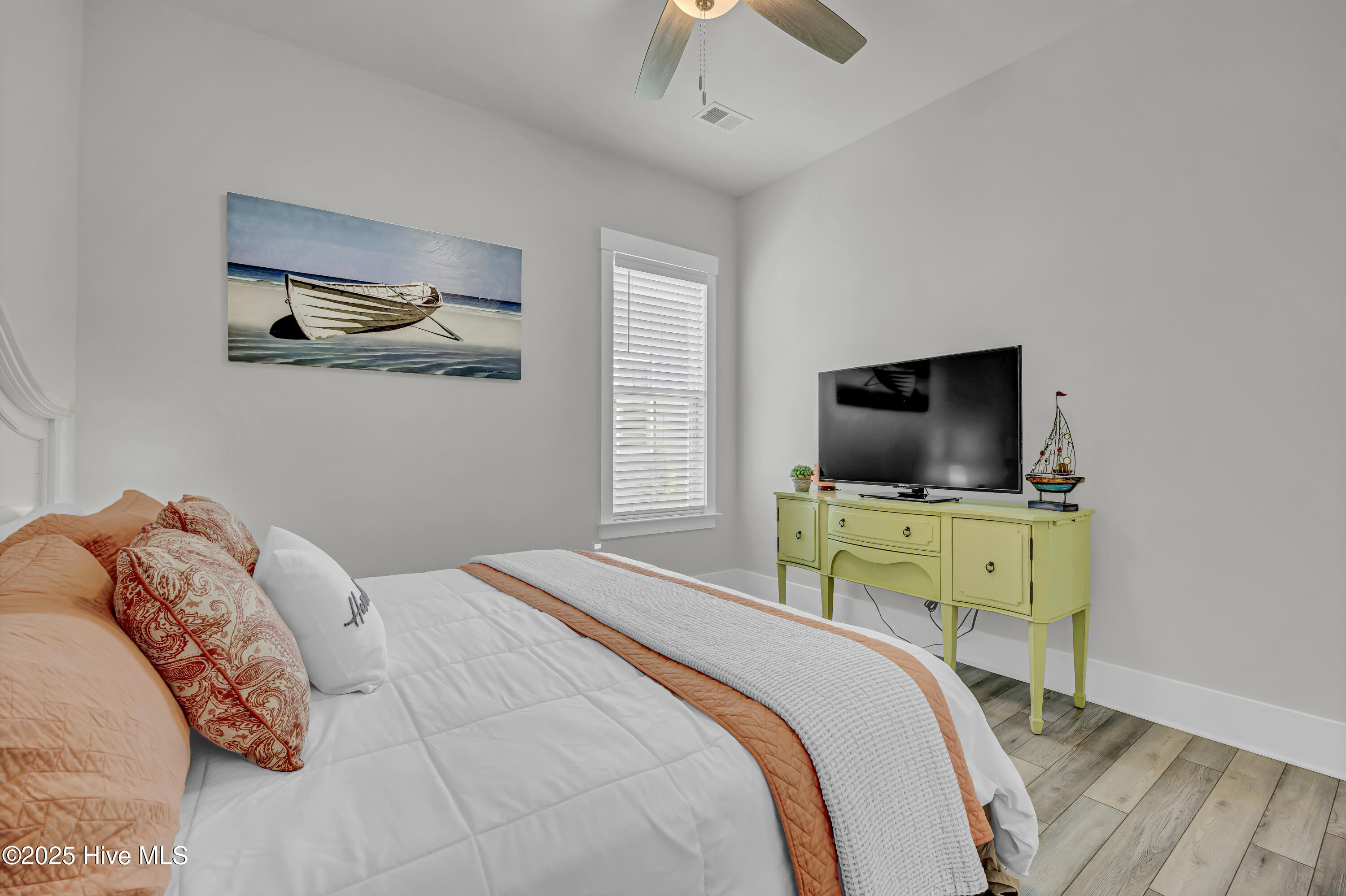 100517426 | Photo 11