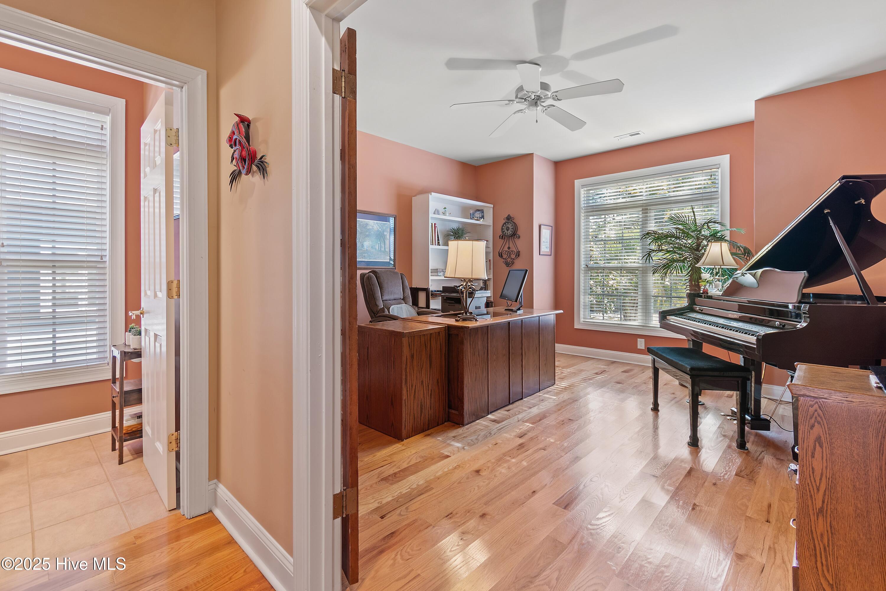 100479094 | Photo 31