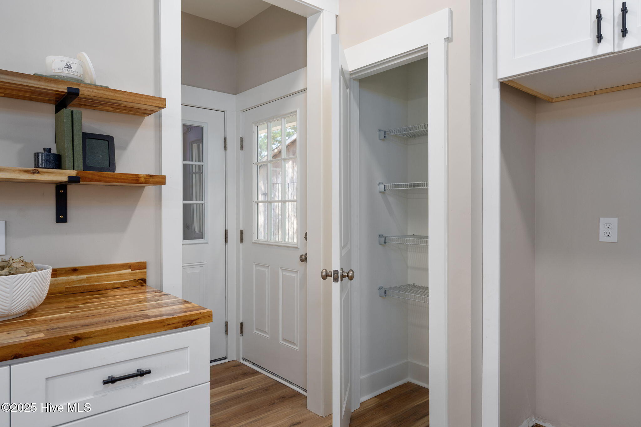 100541520 | Photo 13