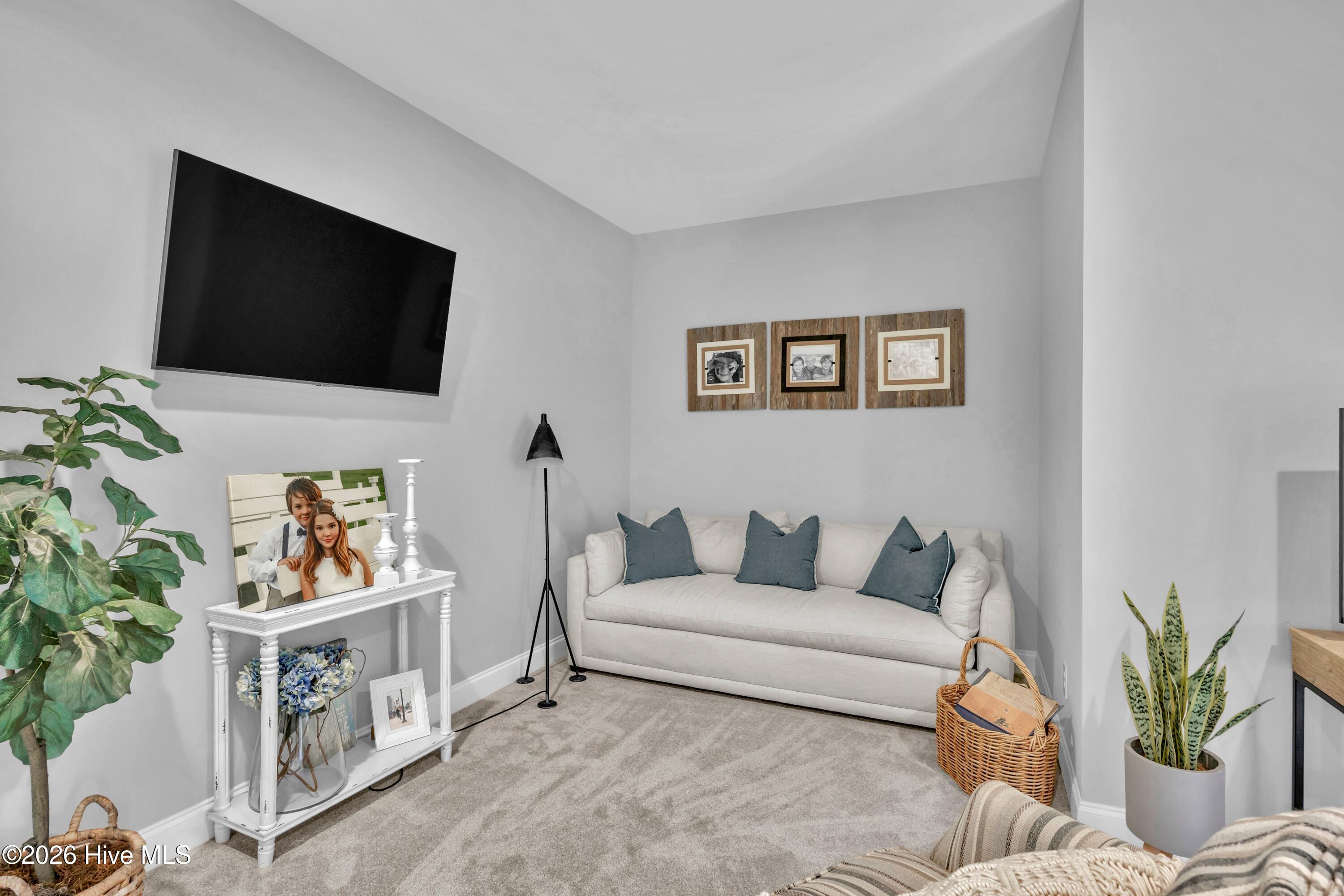 100566048 | Photo 53