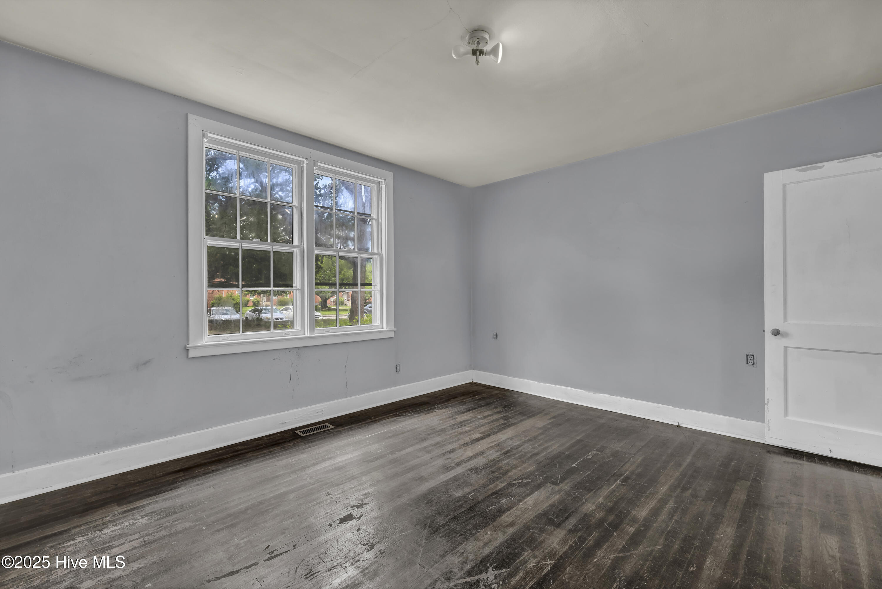 2940 Oleander Drive F5, Wilmington, NC 28403 – photo 23: Bedroom 1 - 15x12