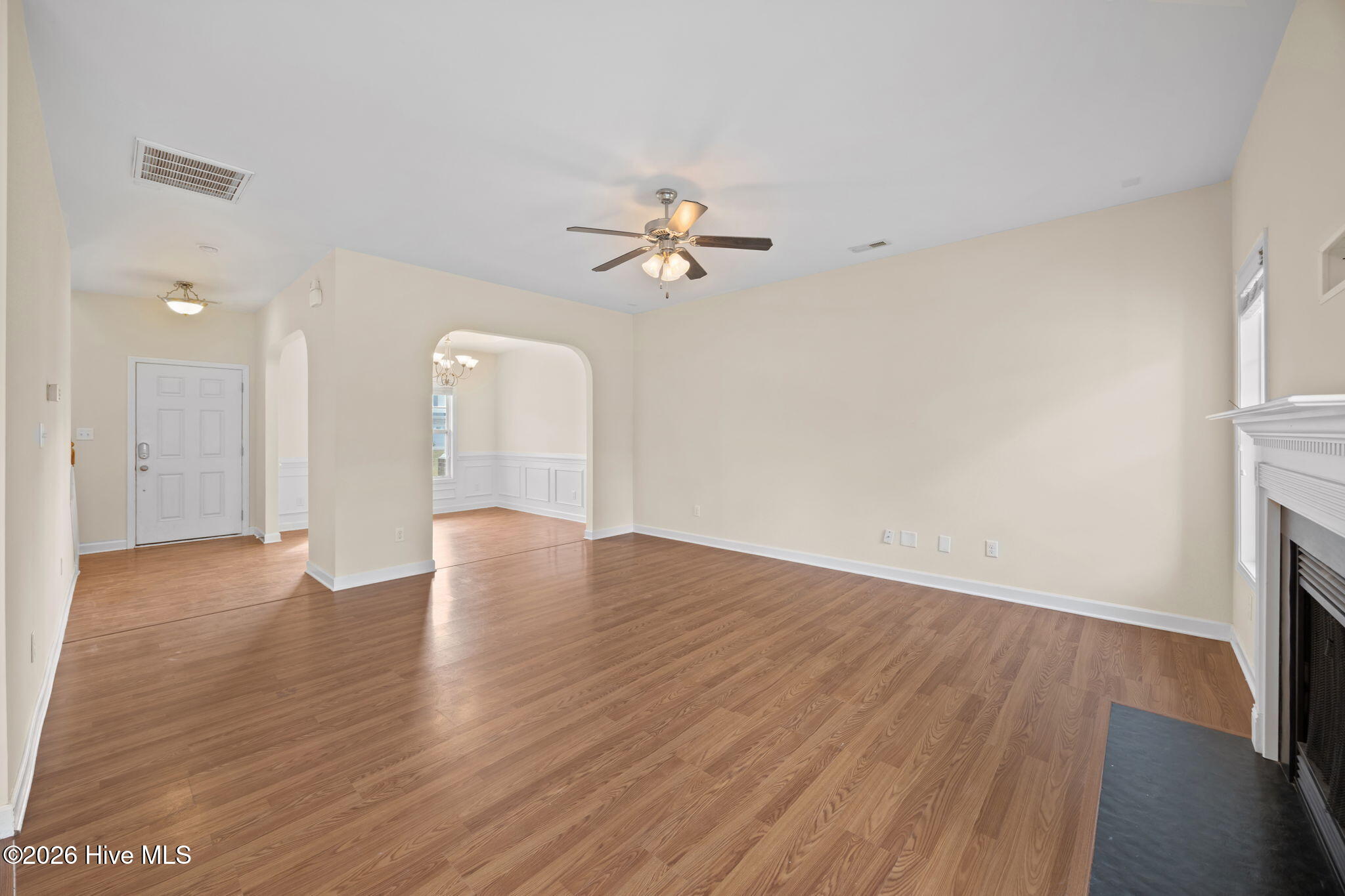 100557440 | Photo 10