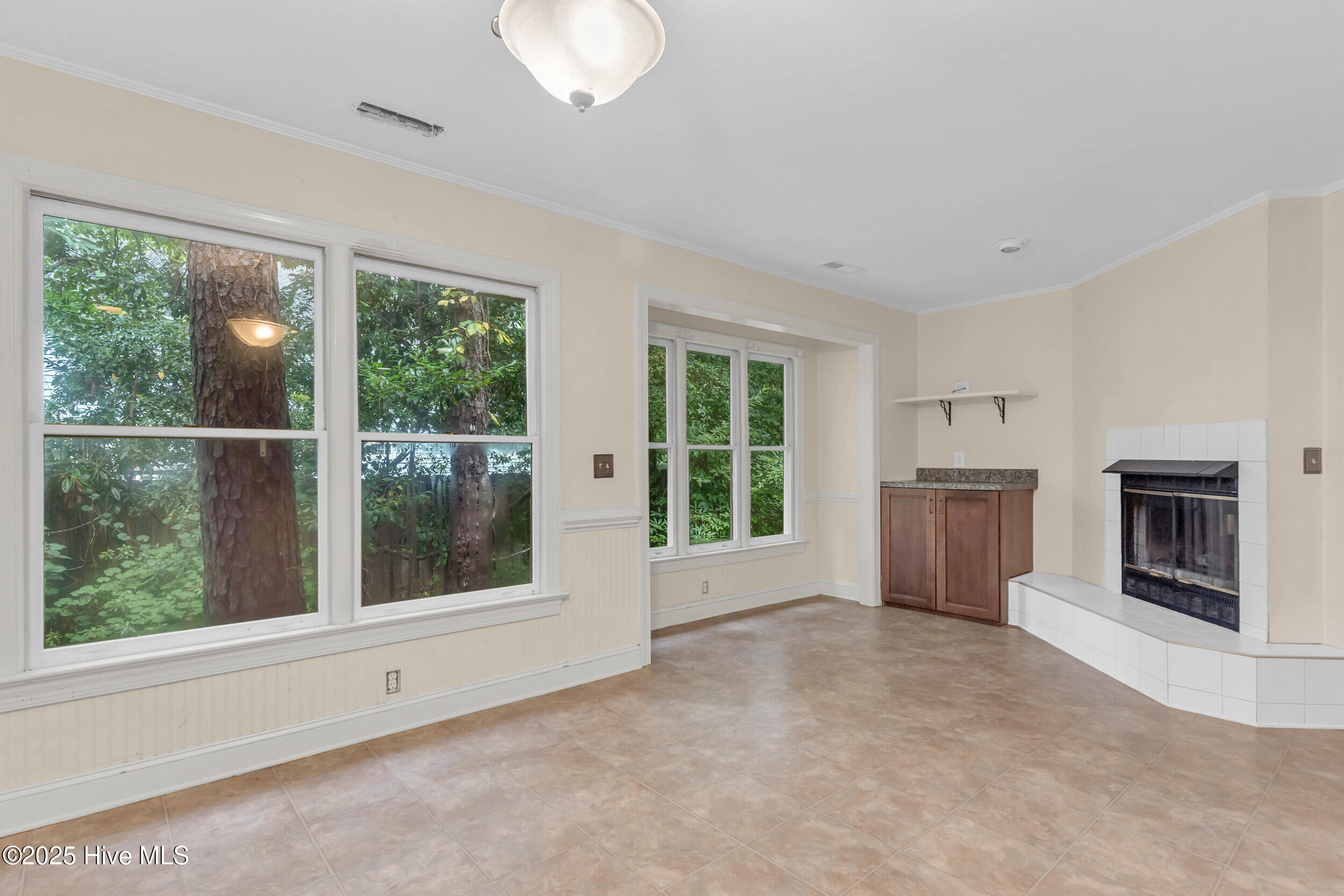 3004 Wickford Road, Wilmington, NC 28409 – photo 13: Kitchen Dining/Den