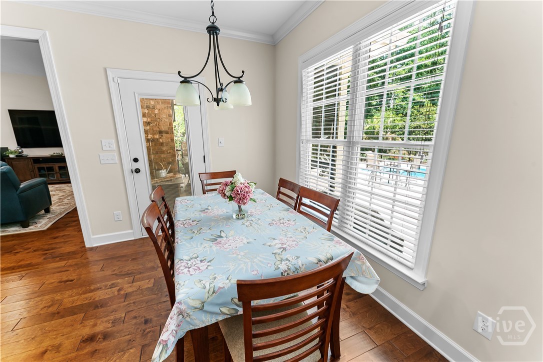 Breakfast Room