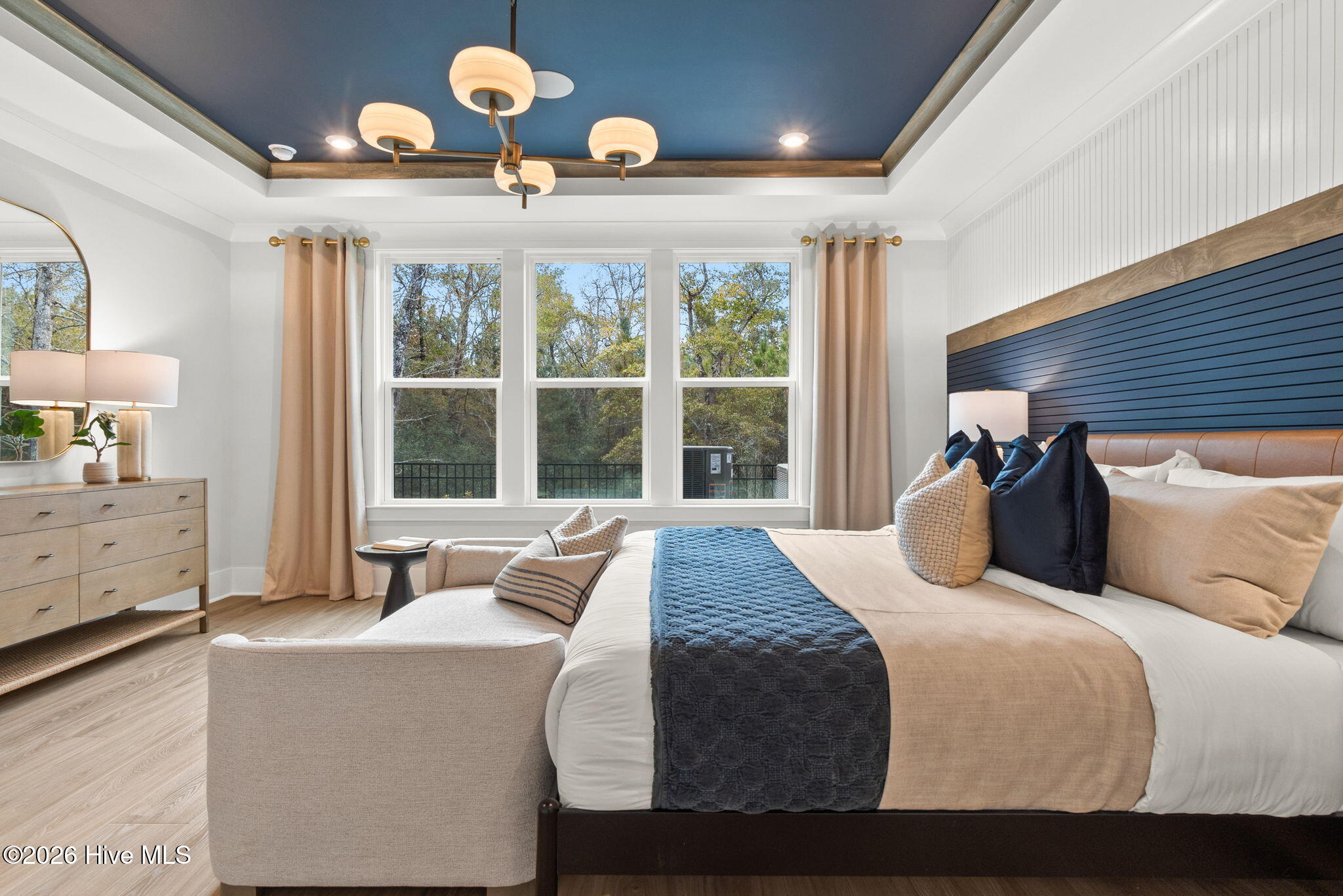 100552049 | Photo 10