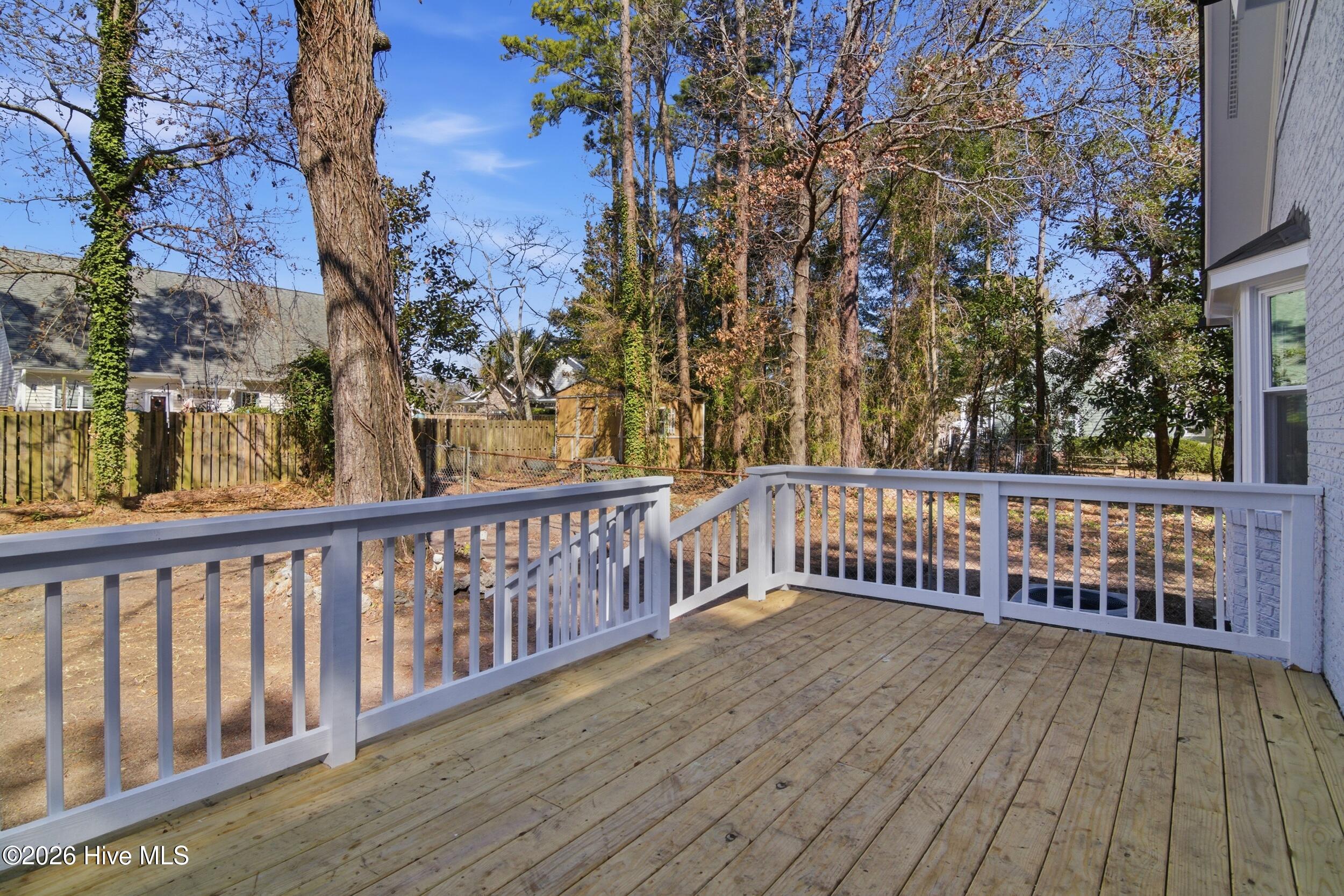 100553868 | Photo 54