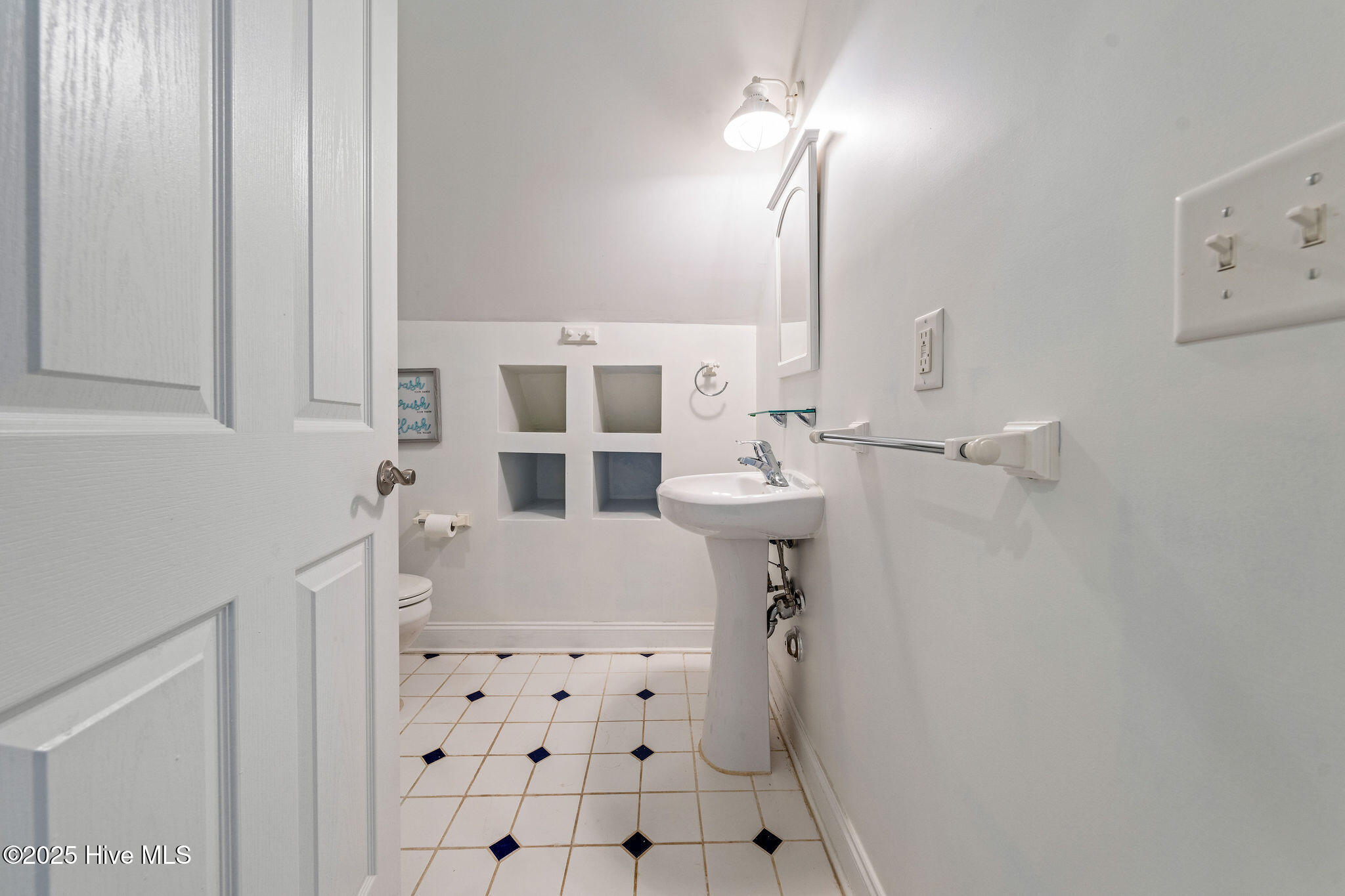 100541606 | Photo 38