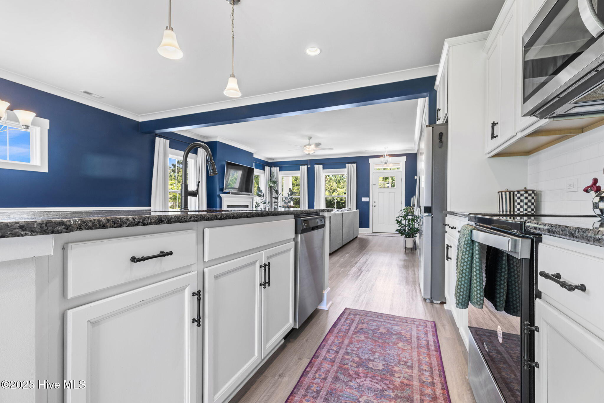 100547304 | Photo 17