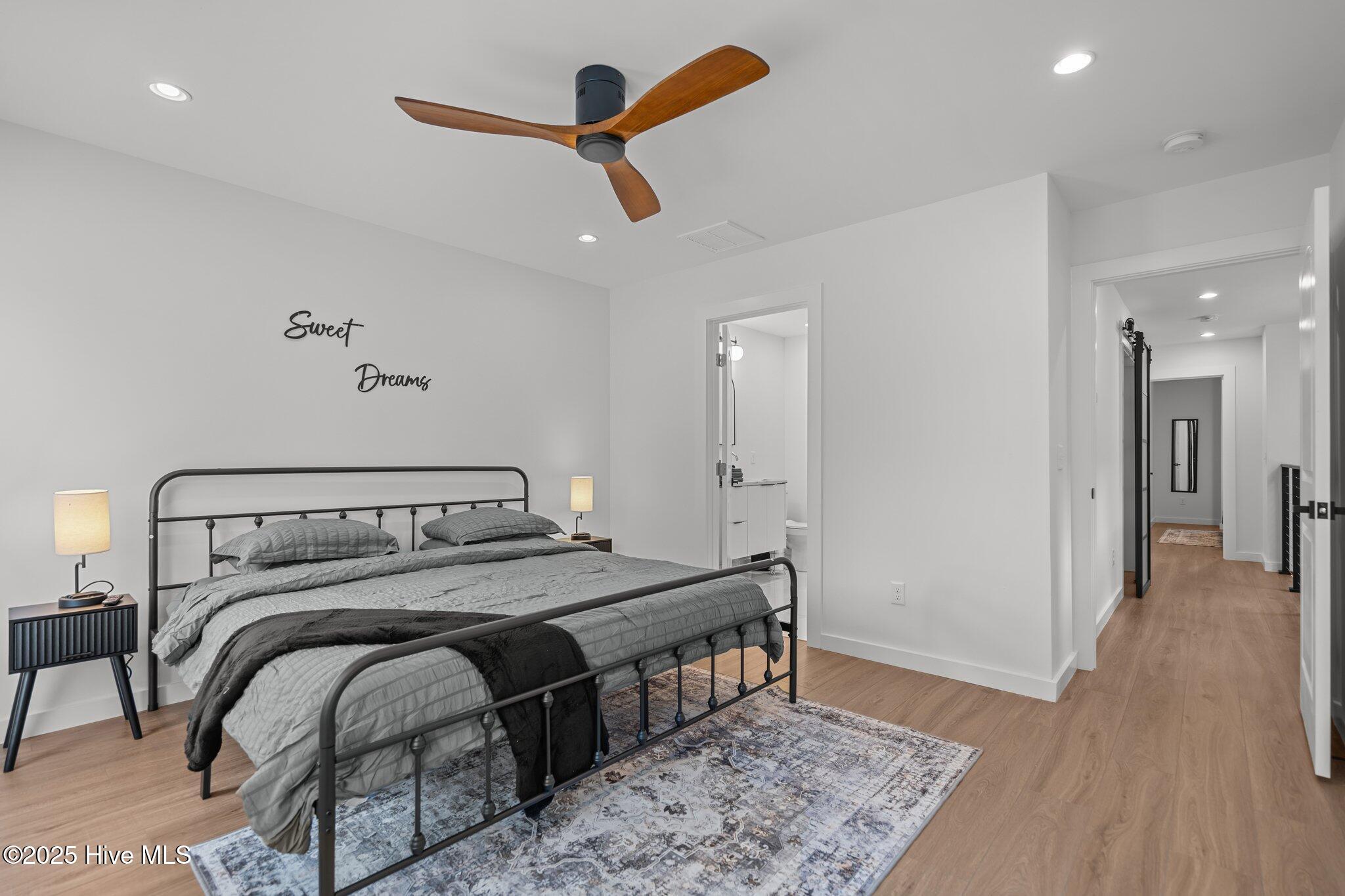 100536872 | Photo 25