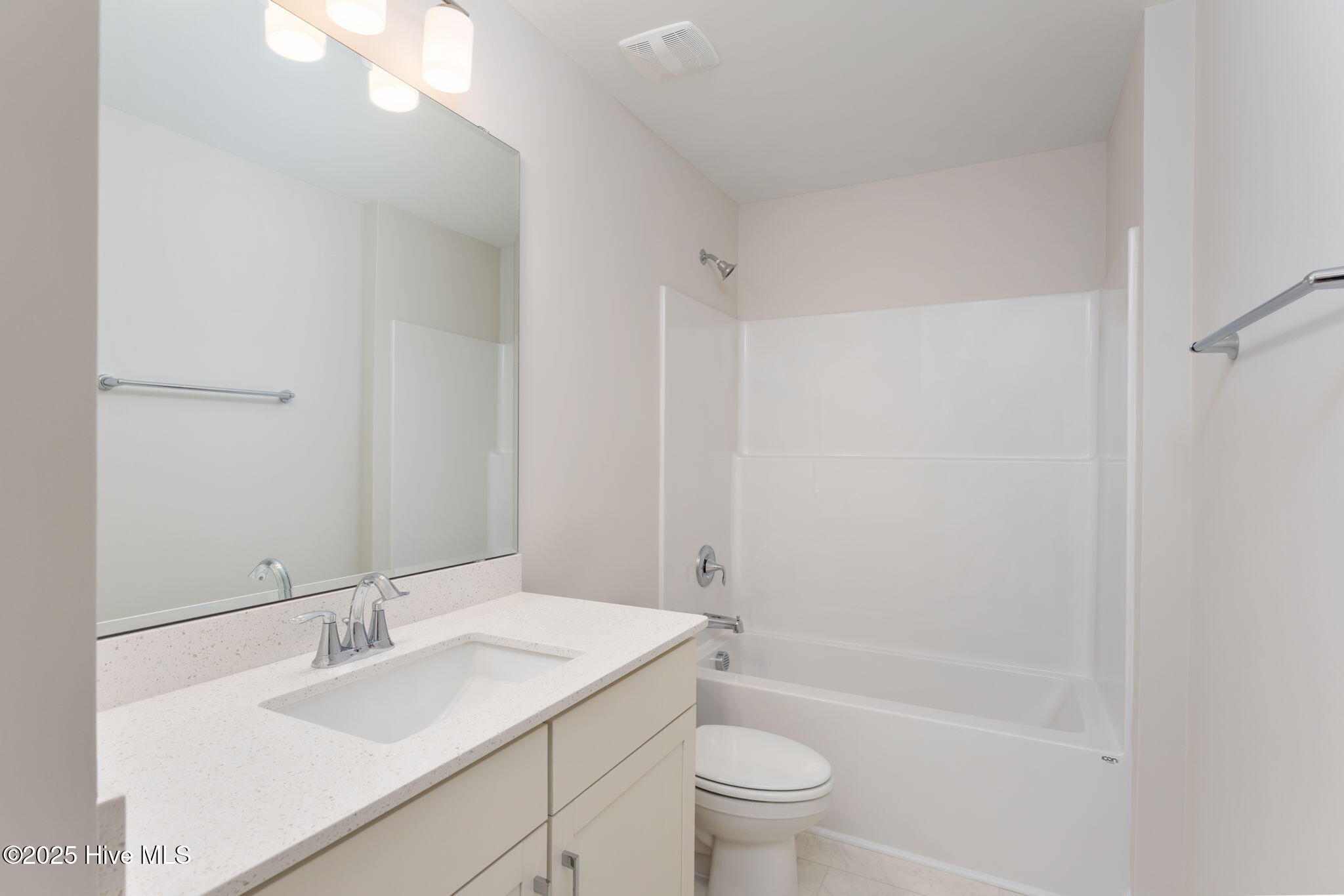 100508287 | Photo 39