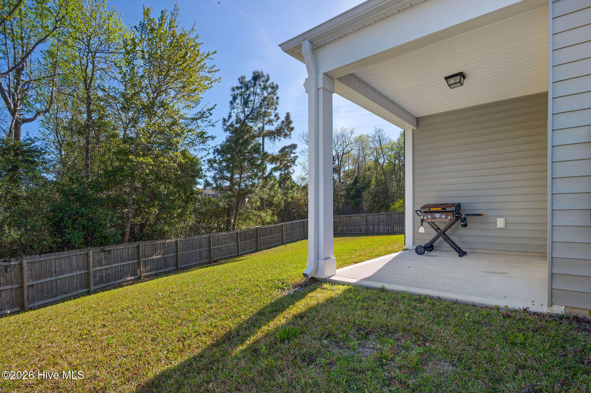 100562701 | Photo 56