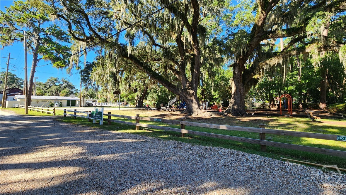IOH Community Park and Pool