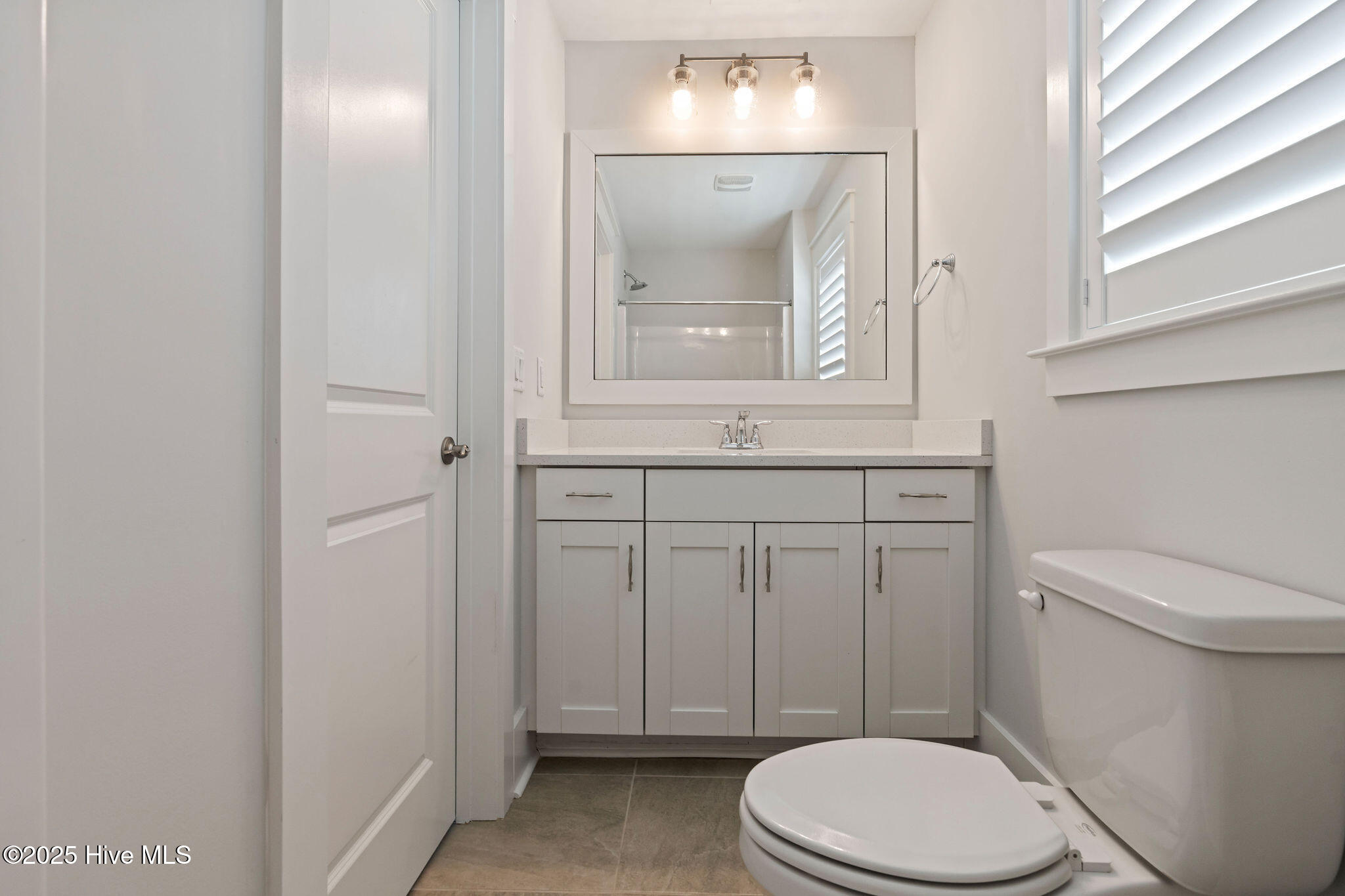 100523892 | Photo 50