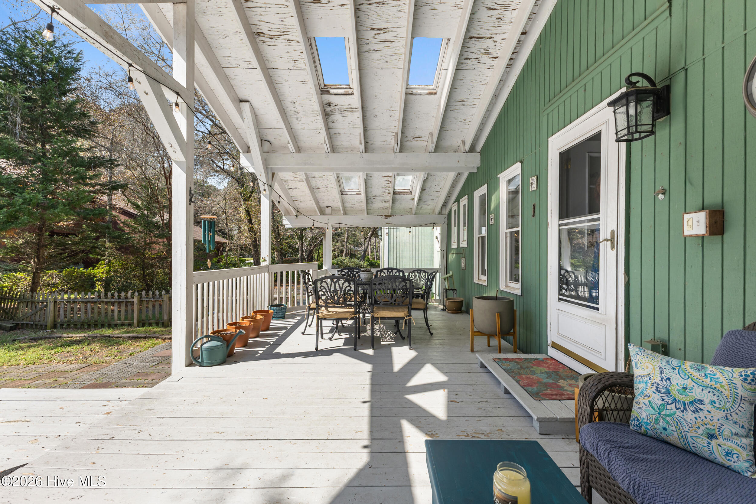 100560648 | Photo 39