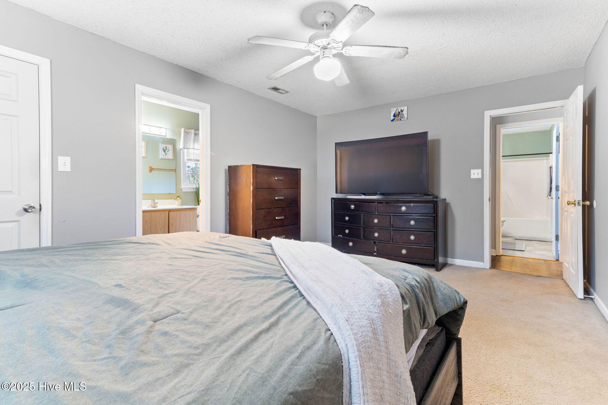 147 Liberty Park Road, Jacksonville, NC 28540 – photo 18: 20-web-or-mls-IMG_7222RE