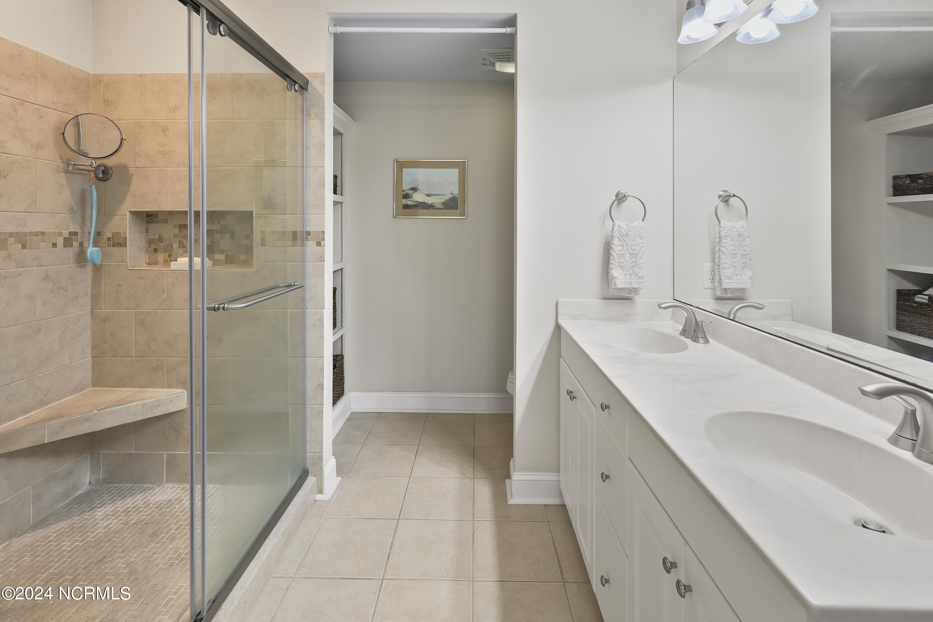 100543708 | Photo 39