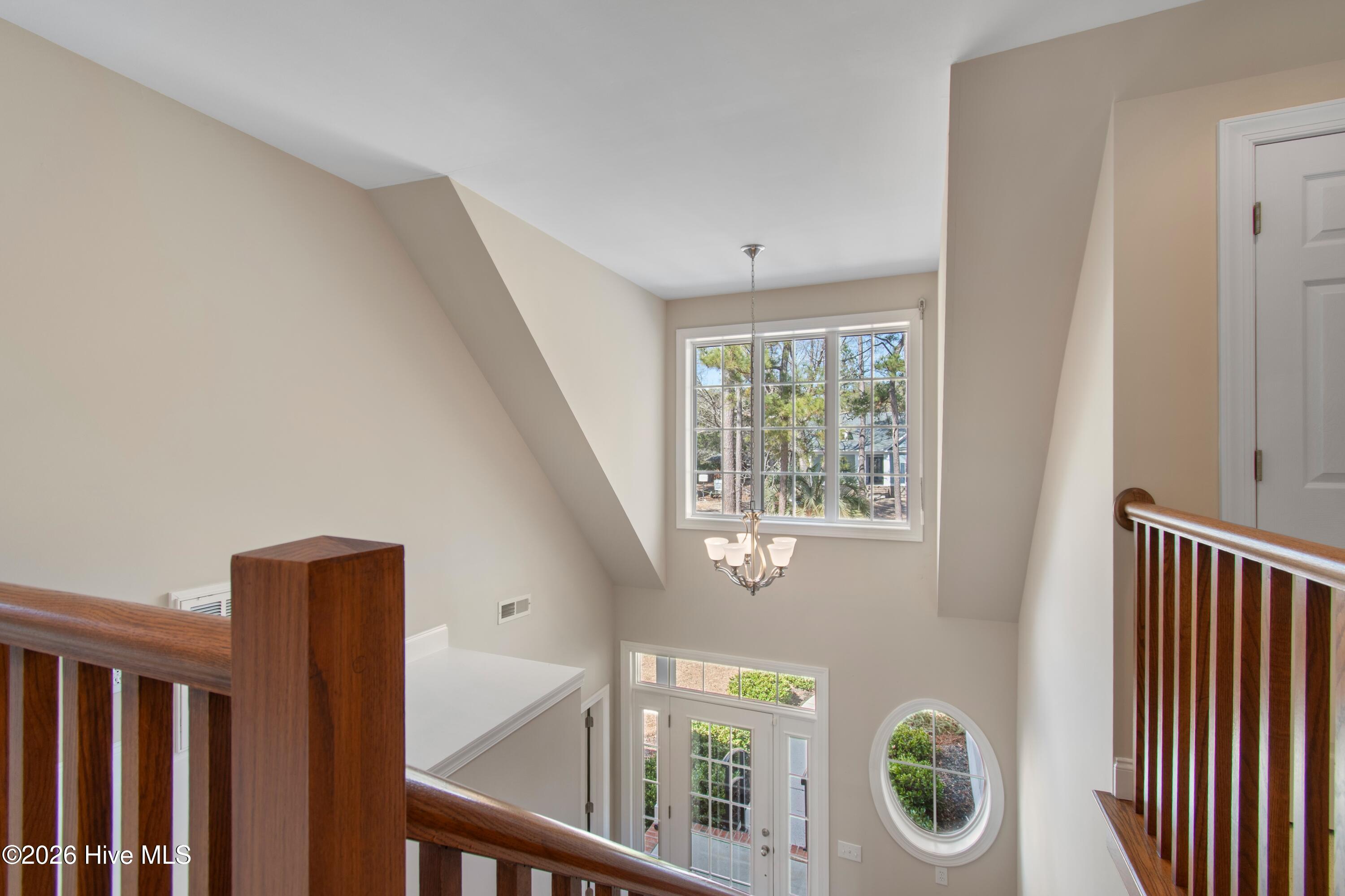 100555645 | Photo 35