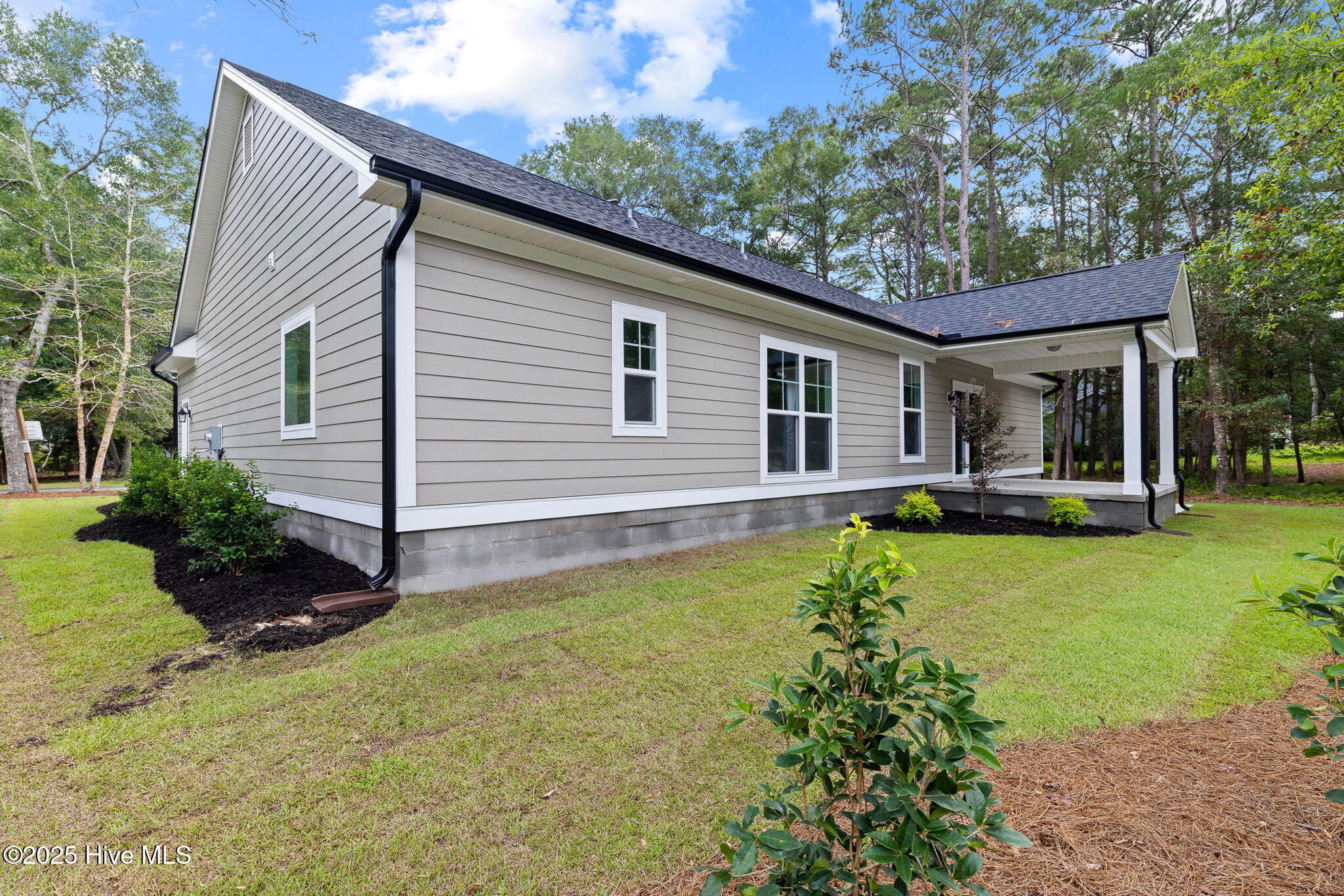 100552676 | Photo 46