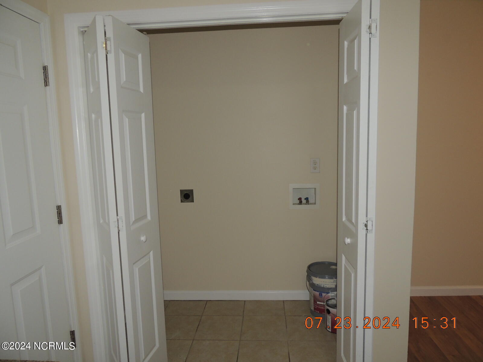 100550427 | Photo 17