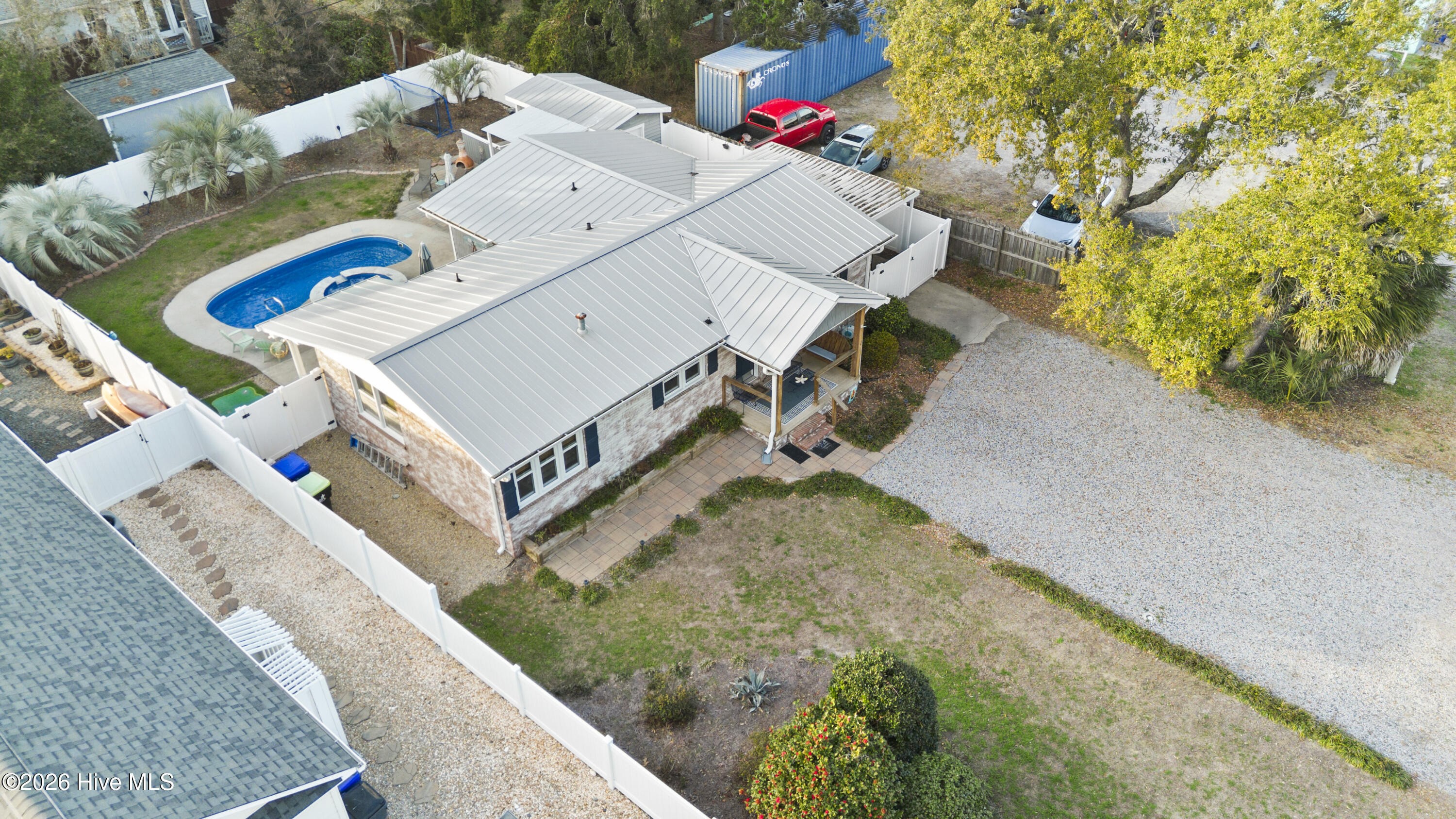 100555391 | Photo 77