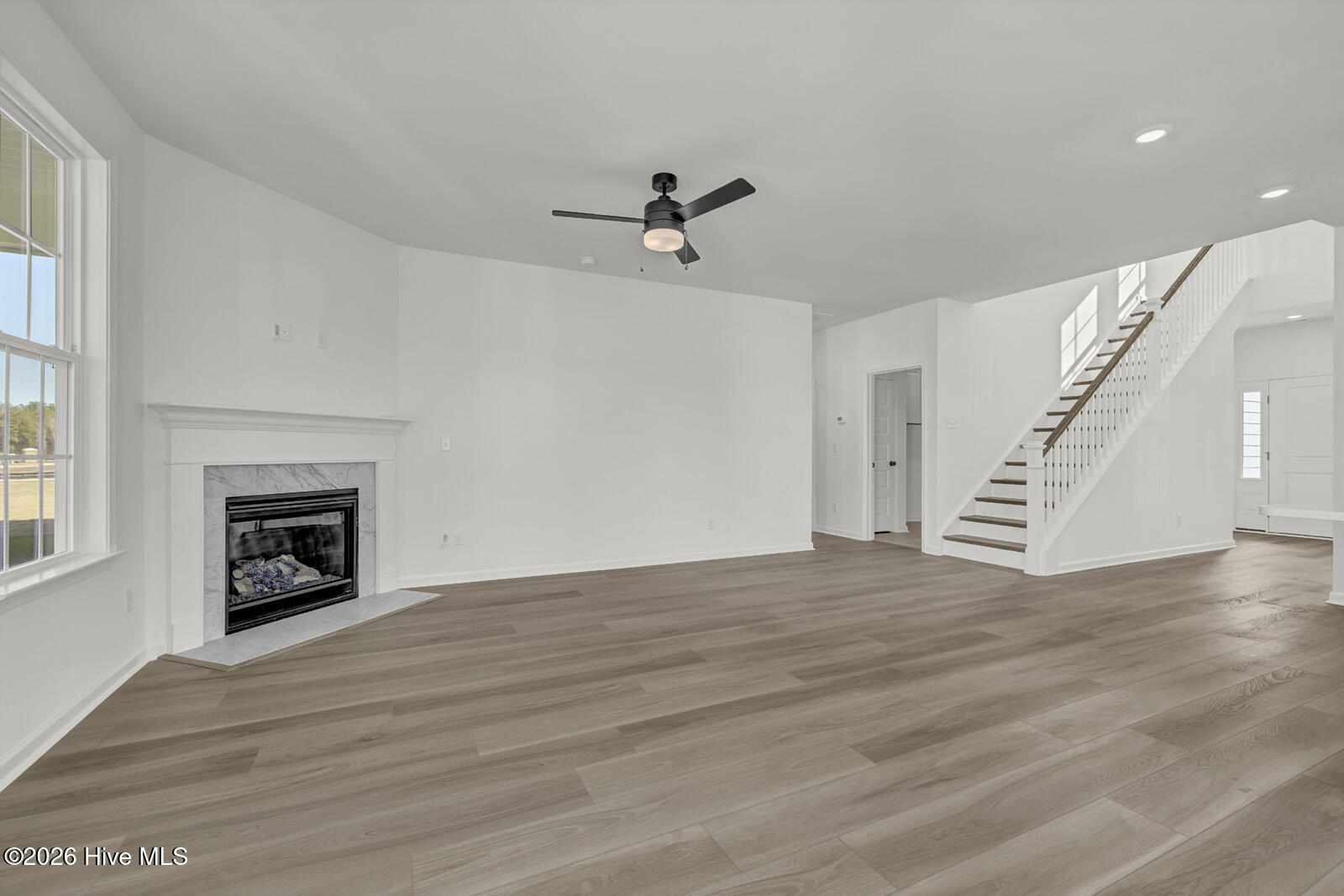 100531562 | Photo 12