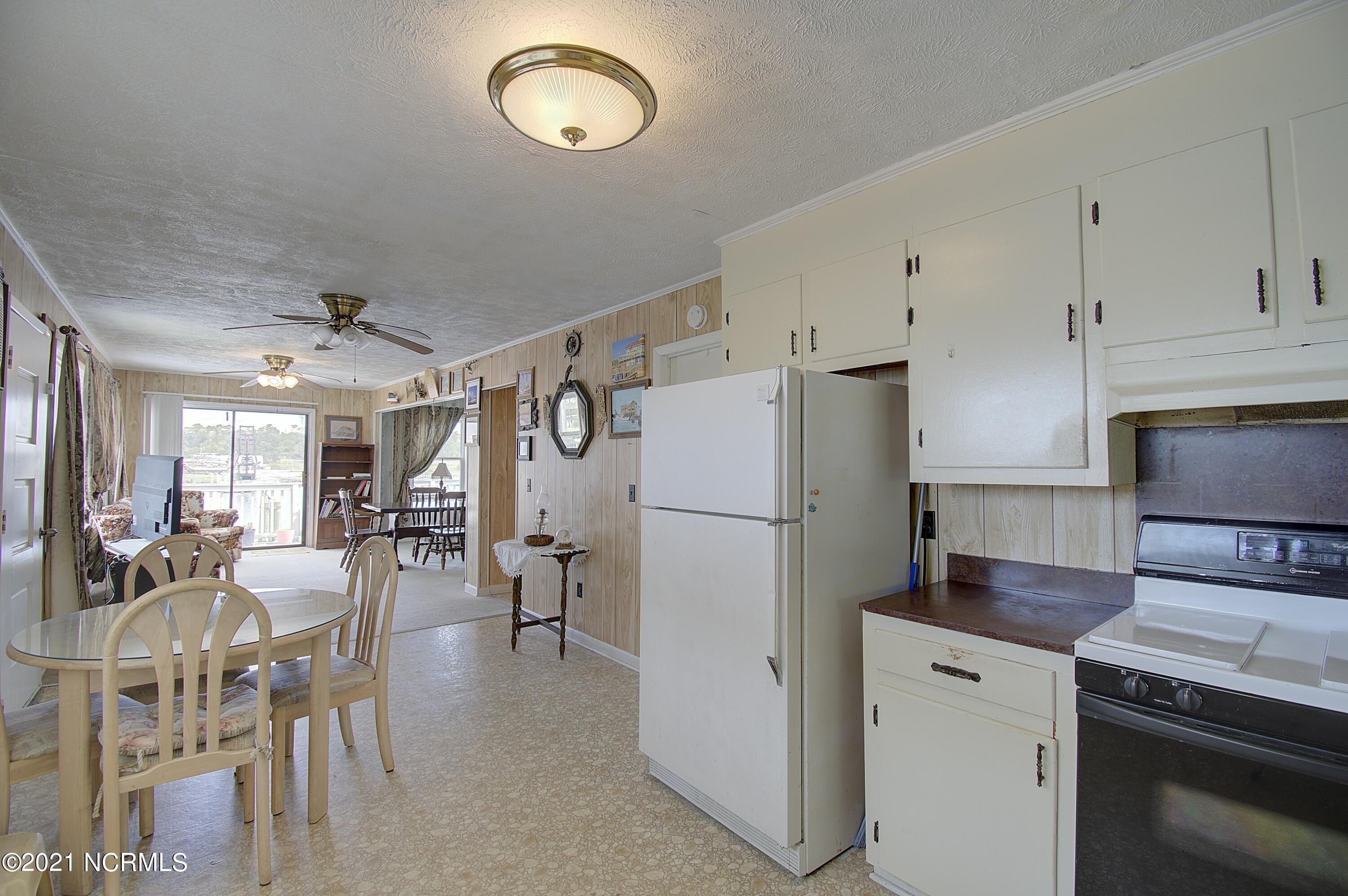 100502162 | Photo 103