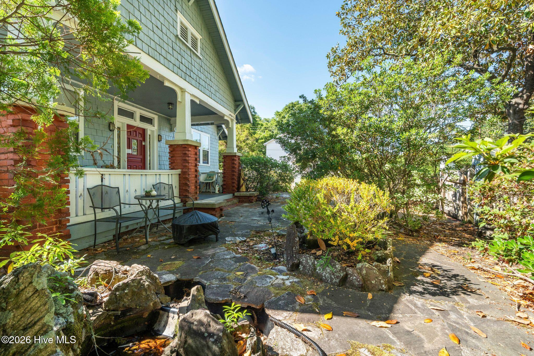 100570327 | Photo 62