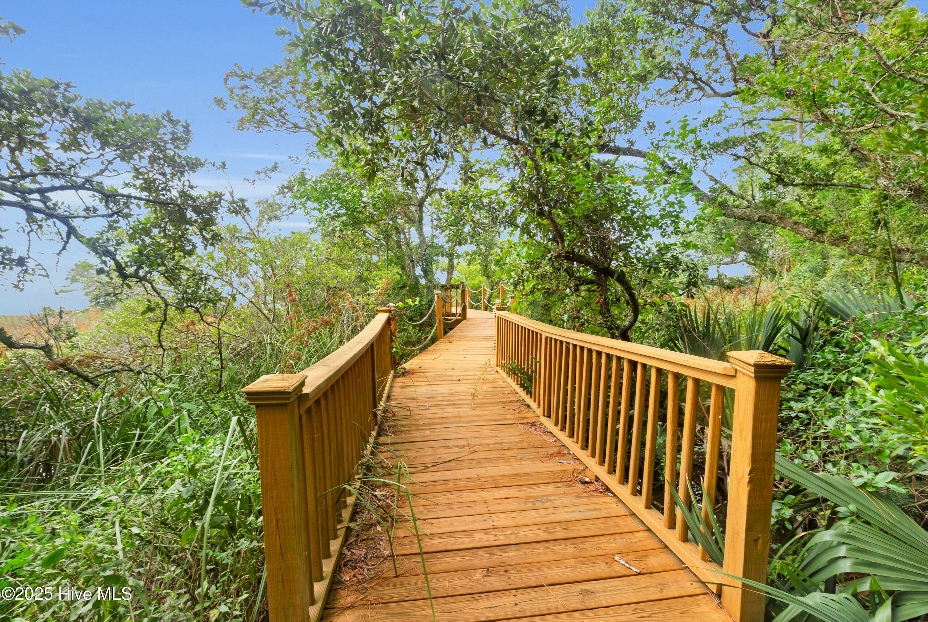 681 Sandy Point Drive N,Beaufort
