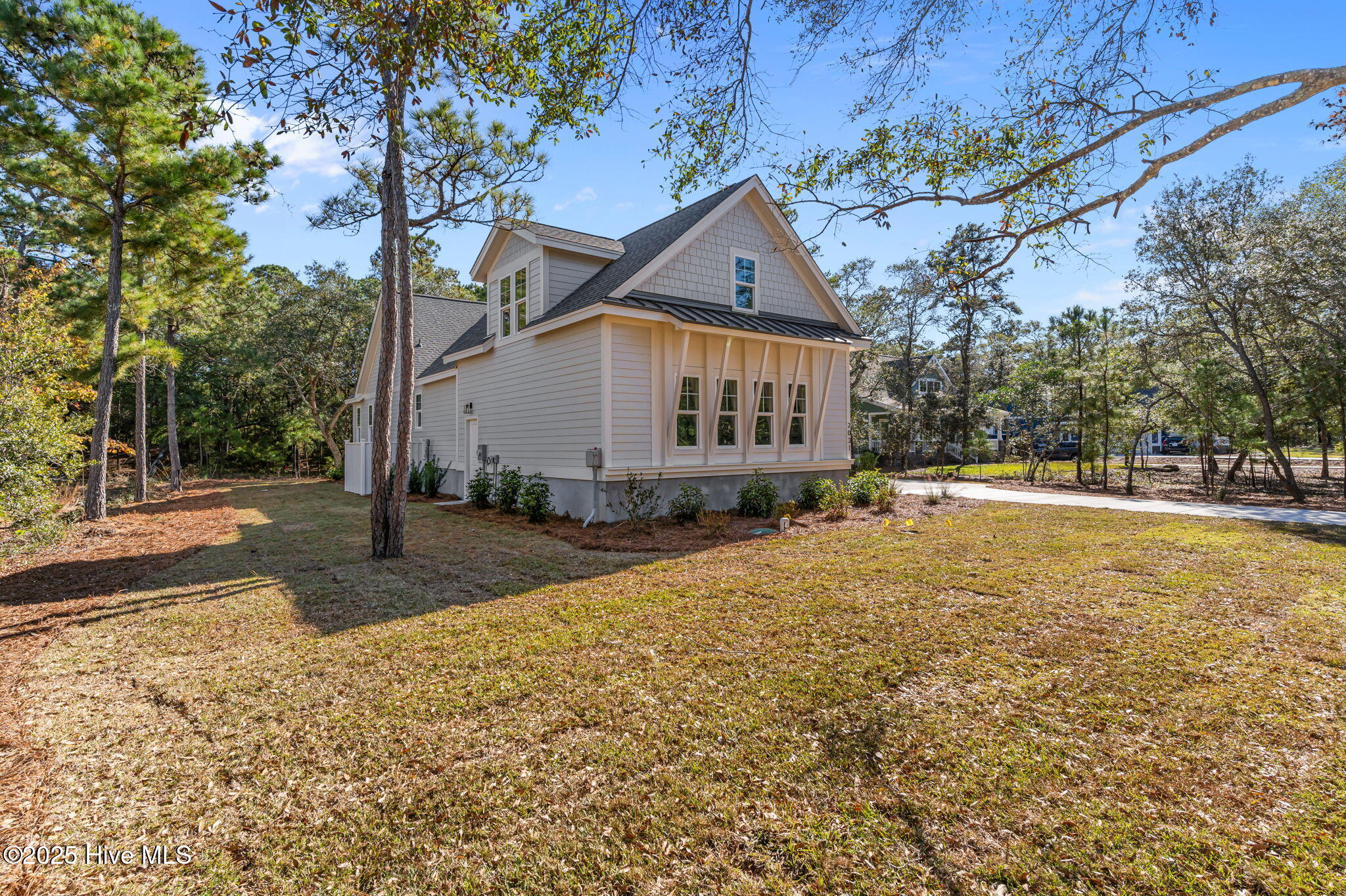 100532688 | Photo 42