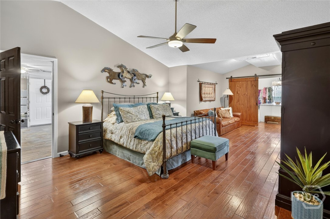 Primary suite