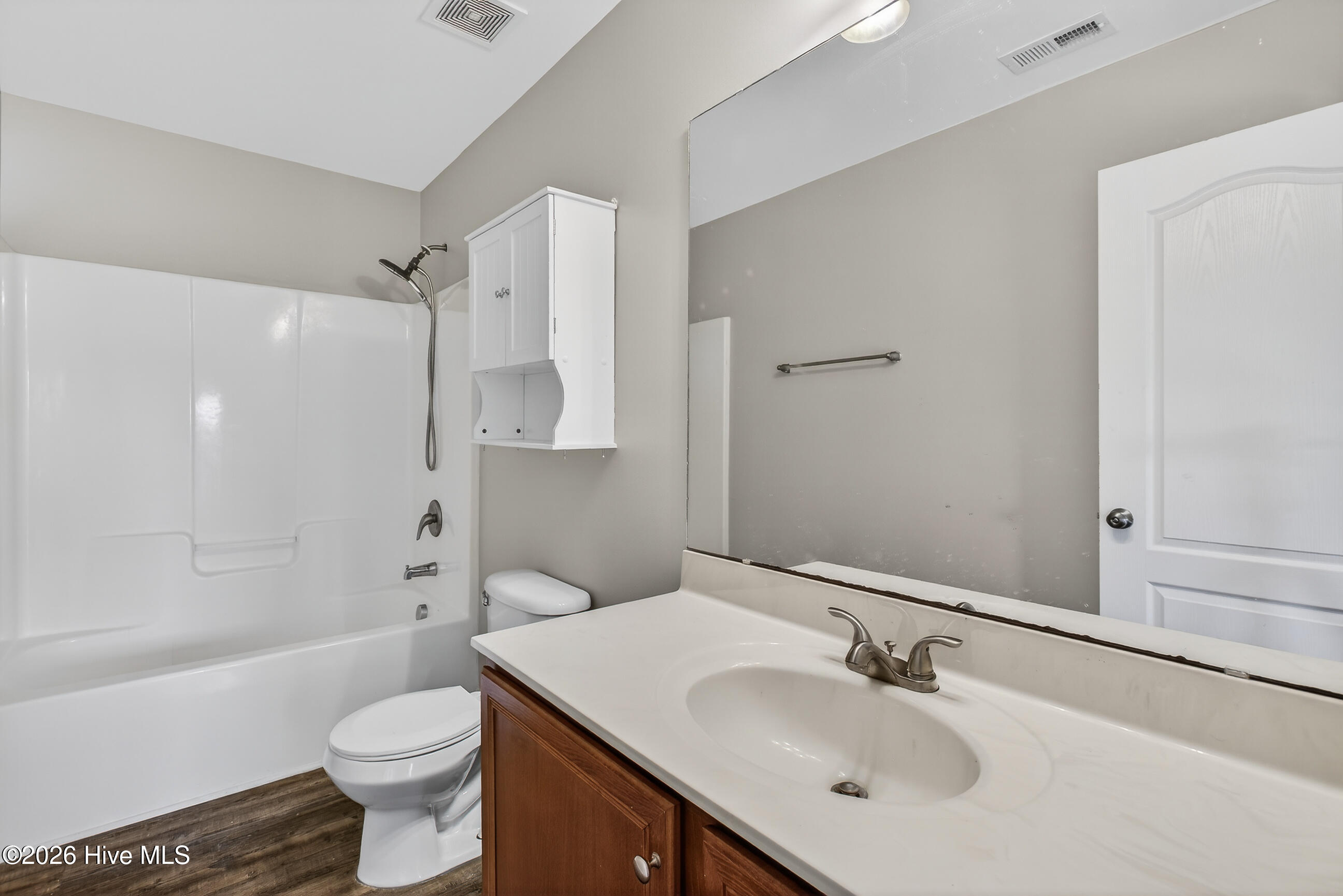 100547541 | Photo 25