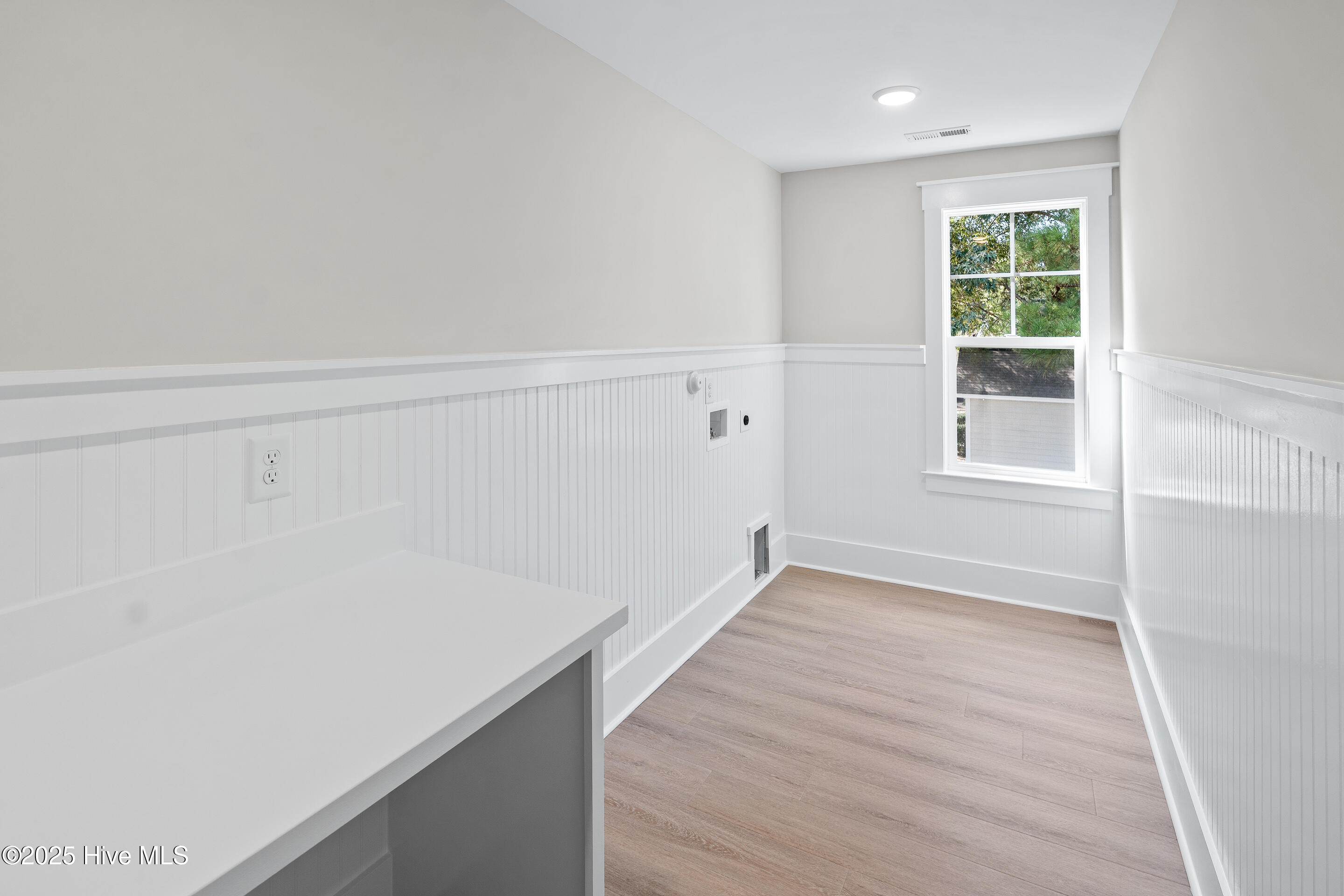 100521793 | Photo 41