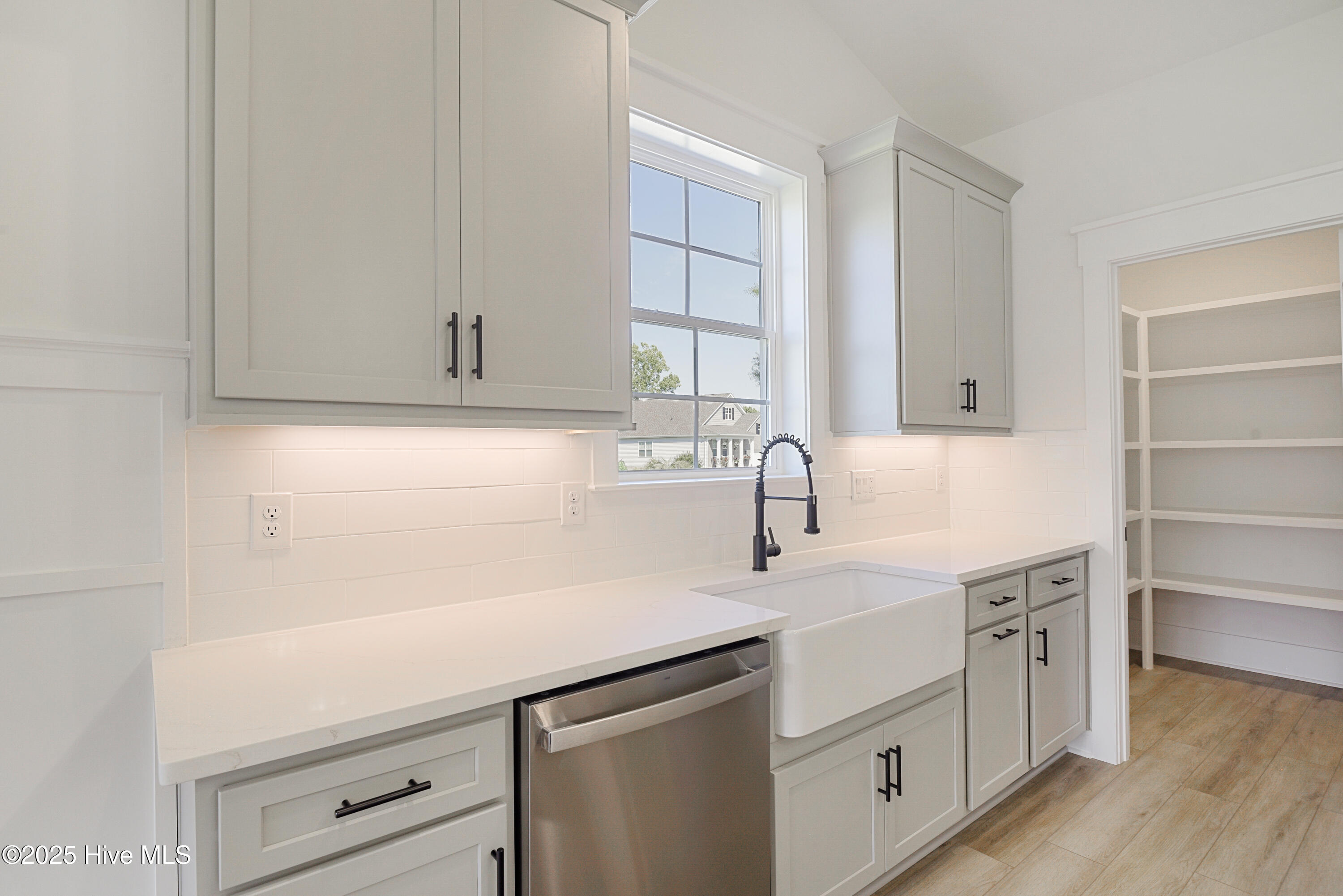 100541947 | Photo 24