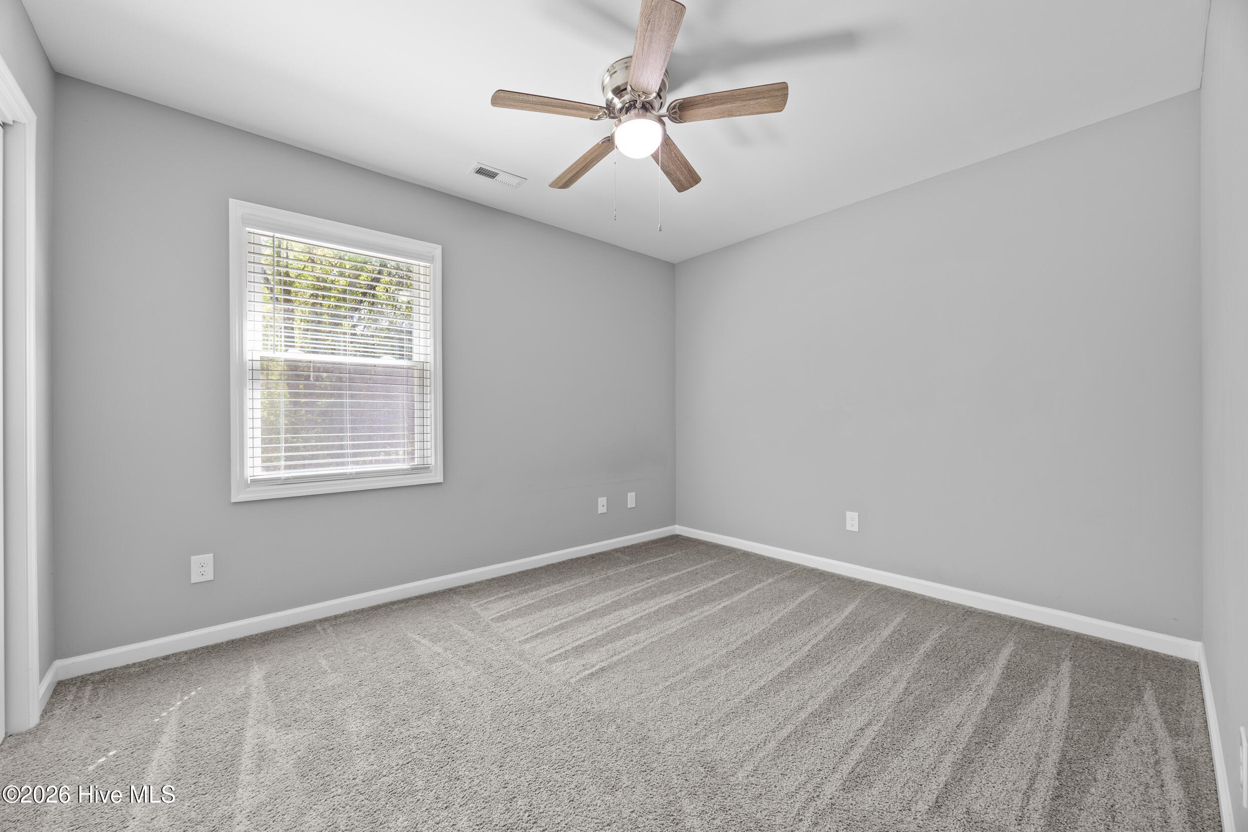 100566907 | Photo 29