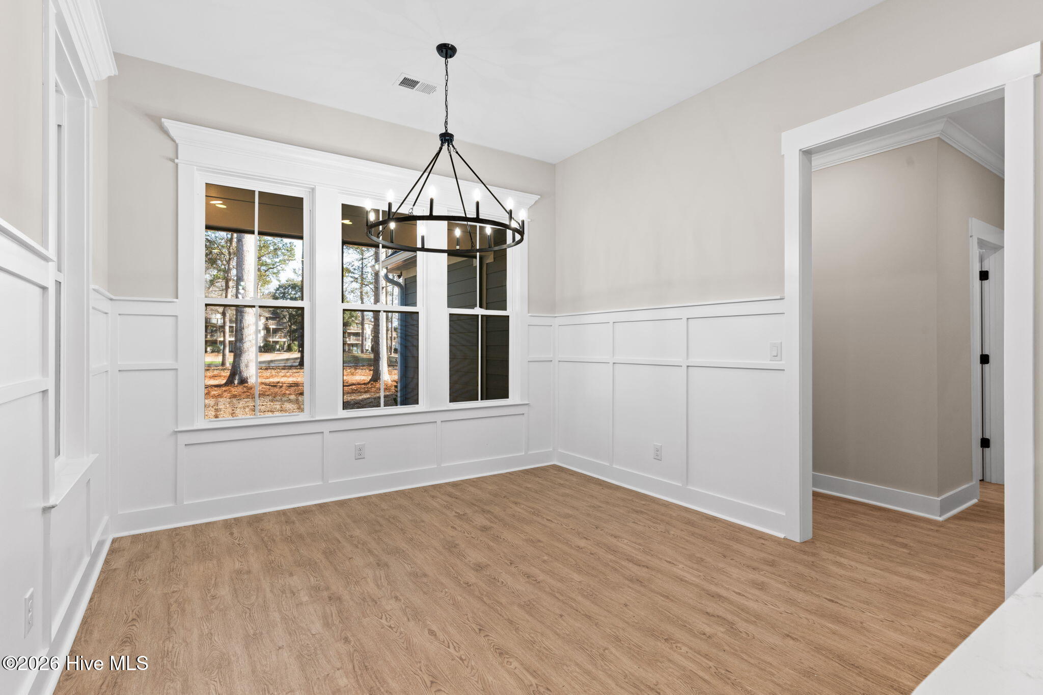 100558112 | Photo 21