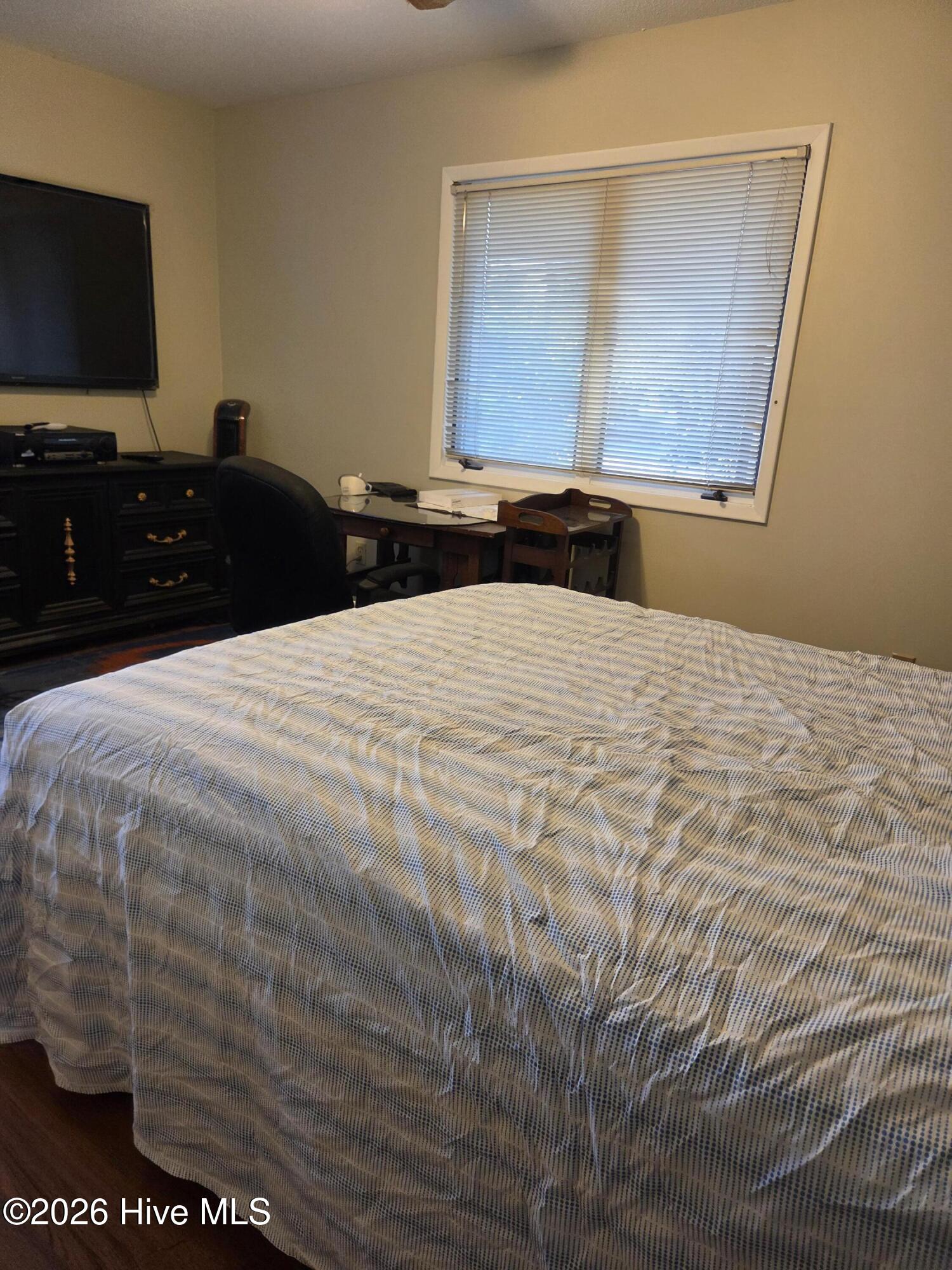 100550366 | Photo 30