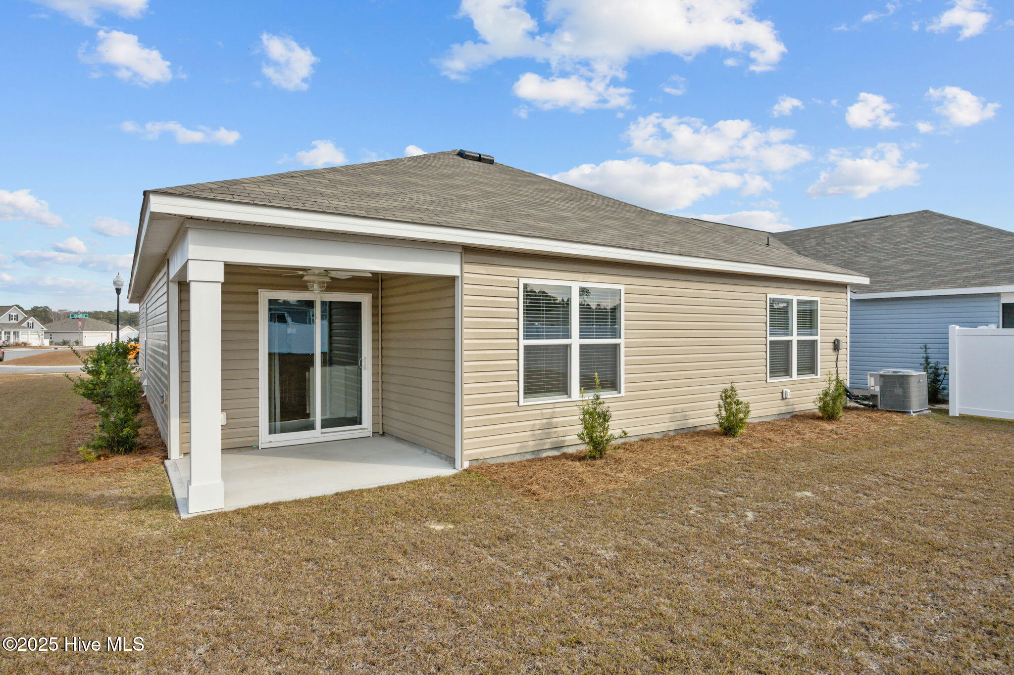 100542693 | Photo 11