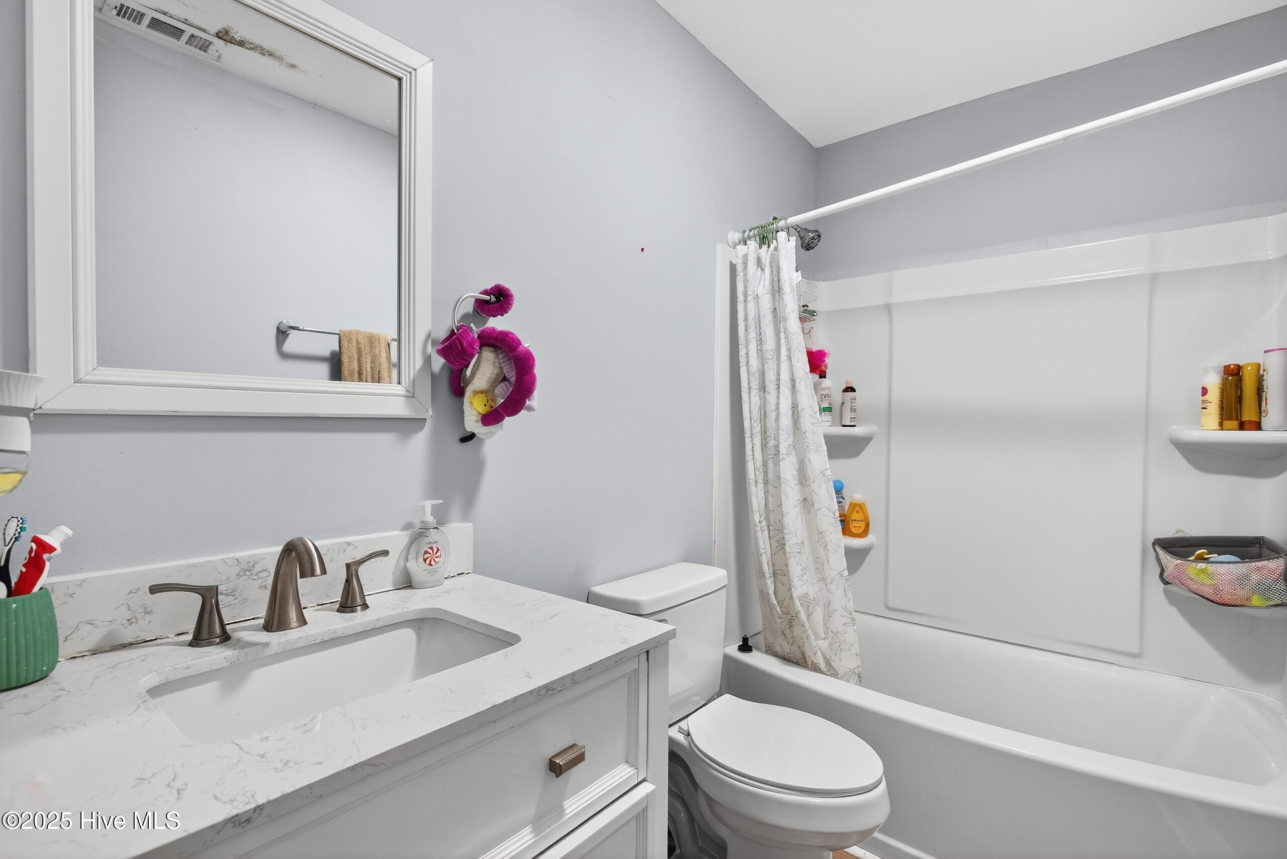 218 Forest View 