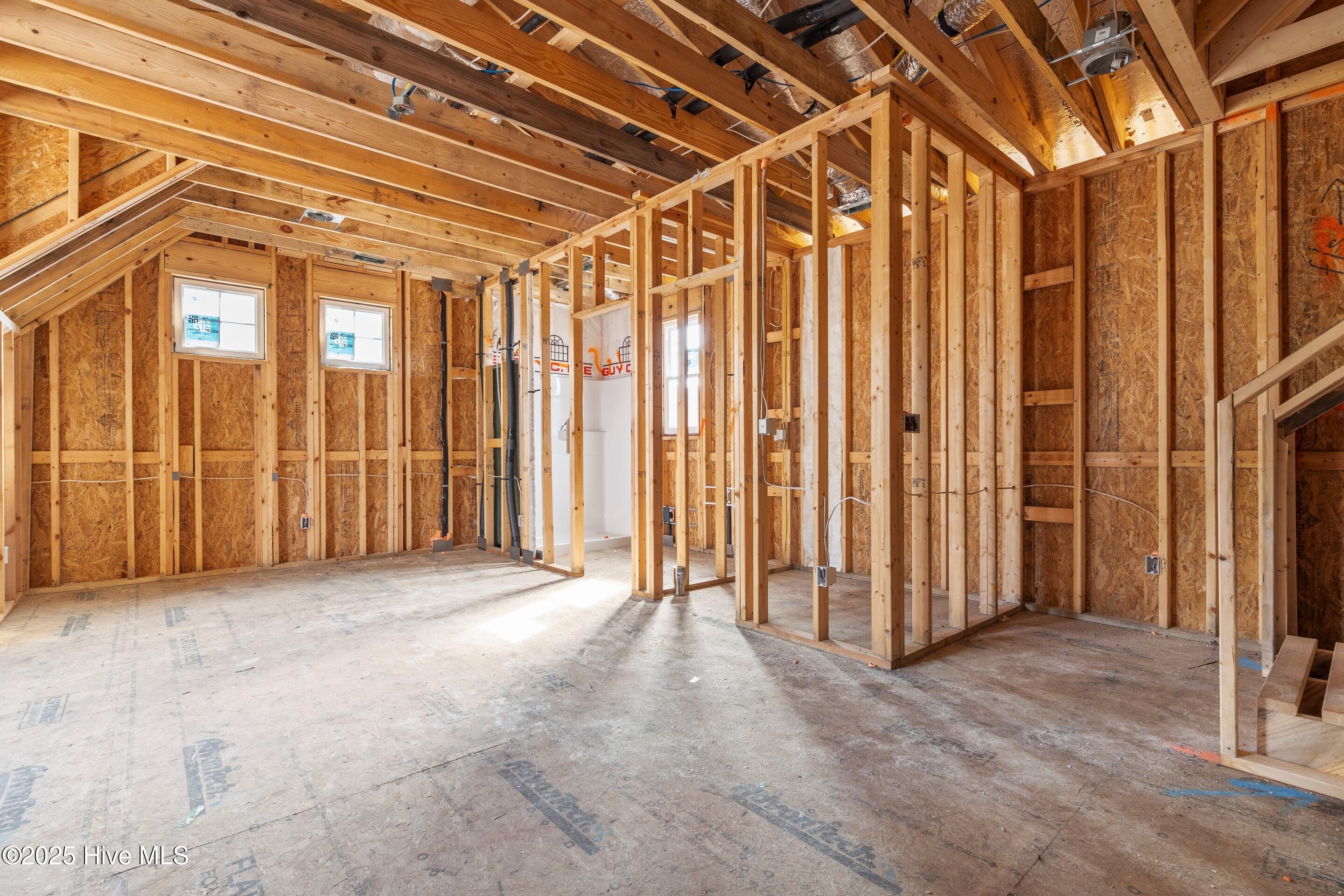 100543069 | Photo 70