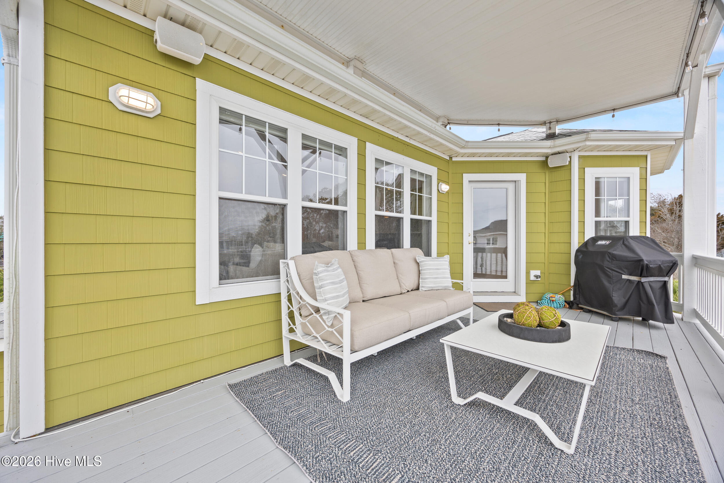 100552893 | Photo 29