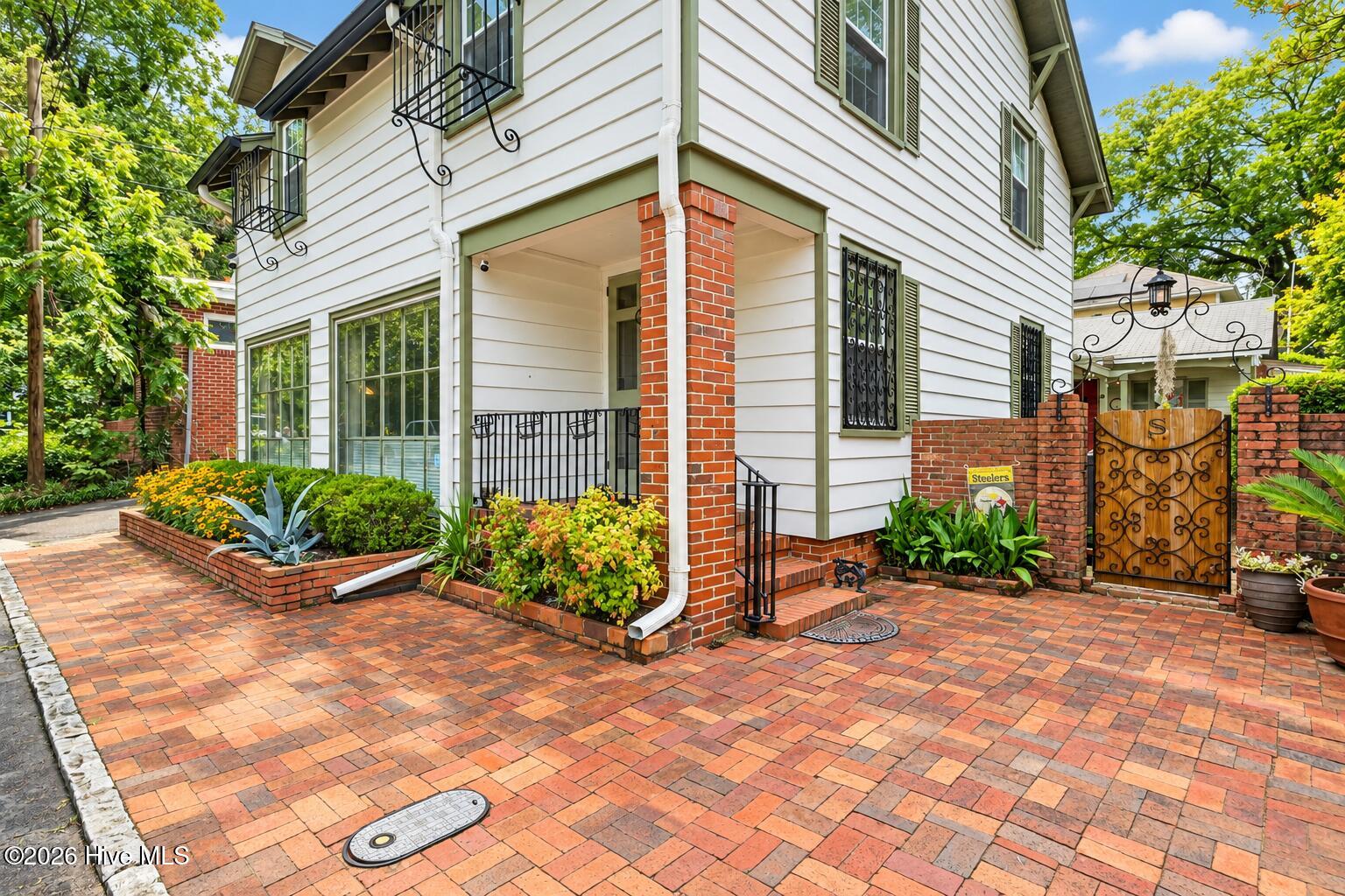 Listing photograph for 5 N 20th Street, Wilmington, NC 28405