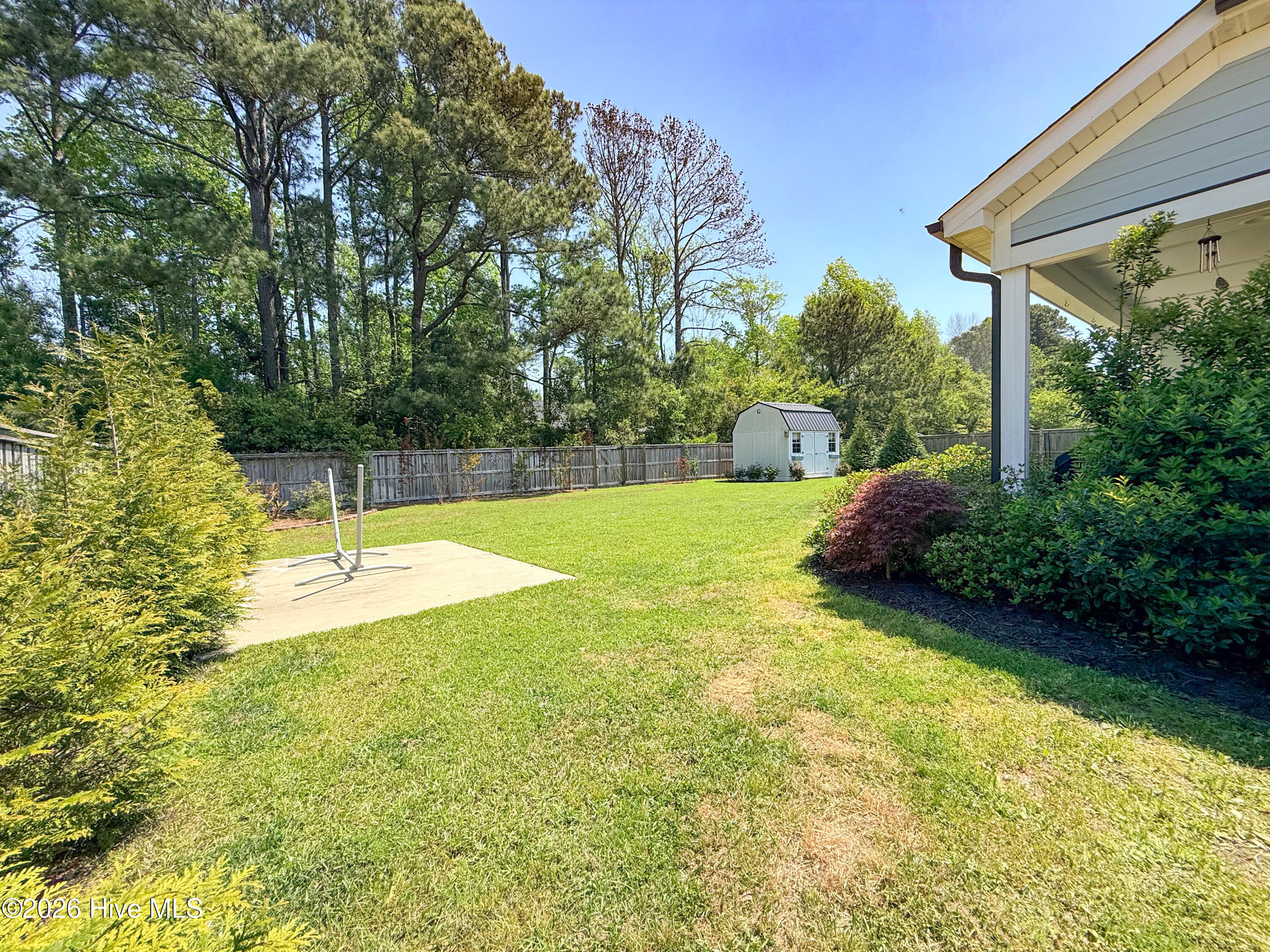 100567915 | Photo 72